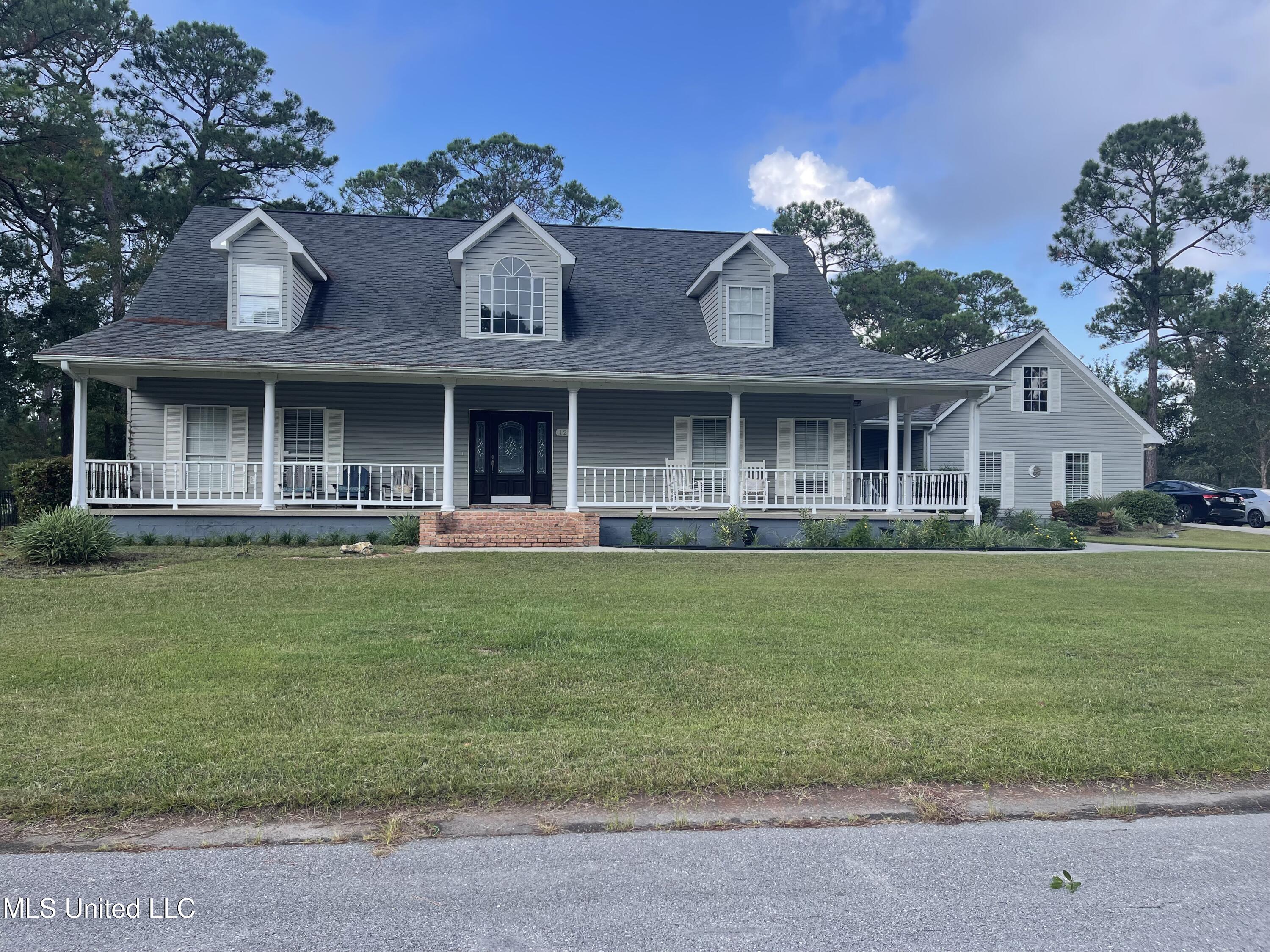 121 Fernwood Drive Property Photo 1