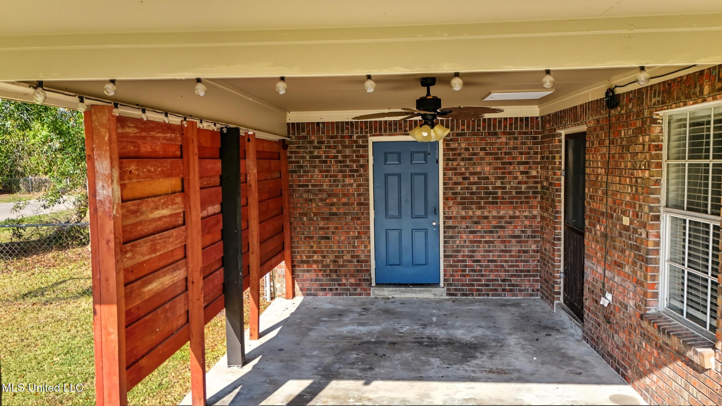 701 Simmons Street Property Photo 16