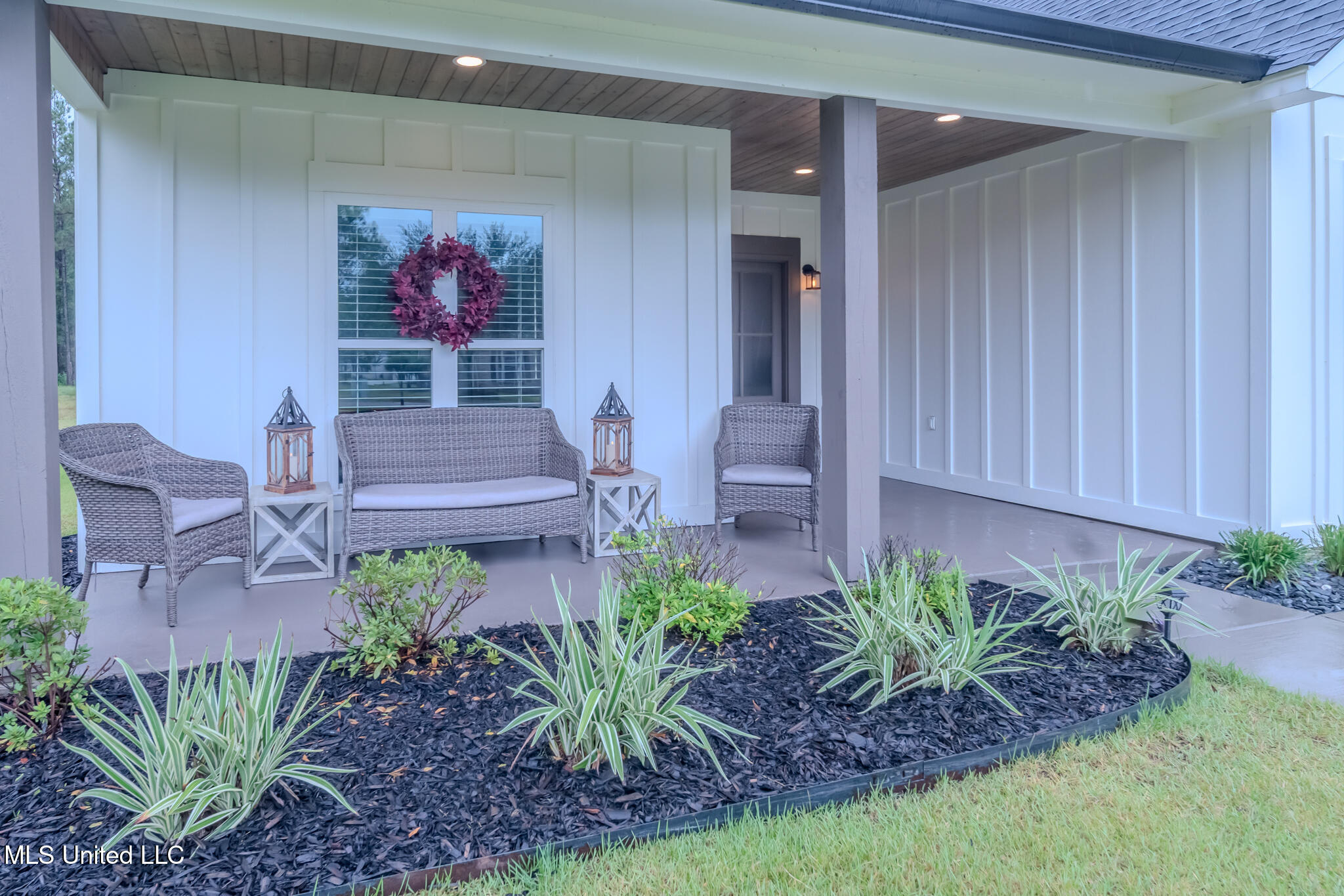 4300 Cobblestone Lane Property Photo 3