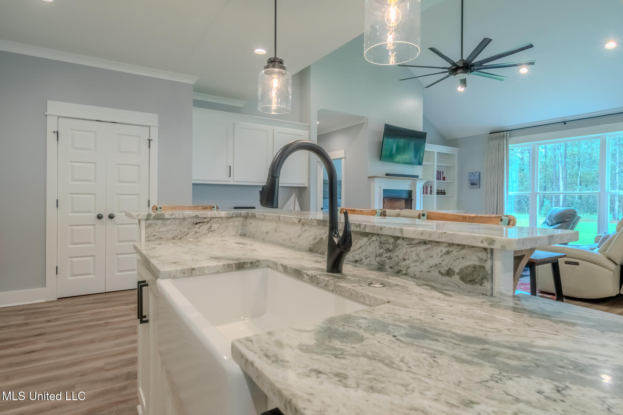 4300 Cobblestone Lane Property Photo 5