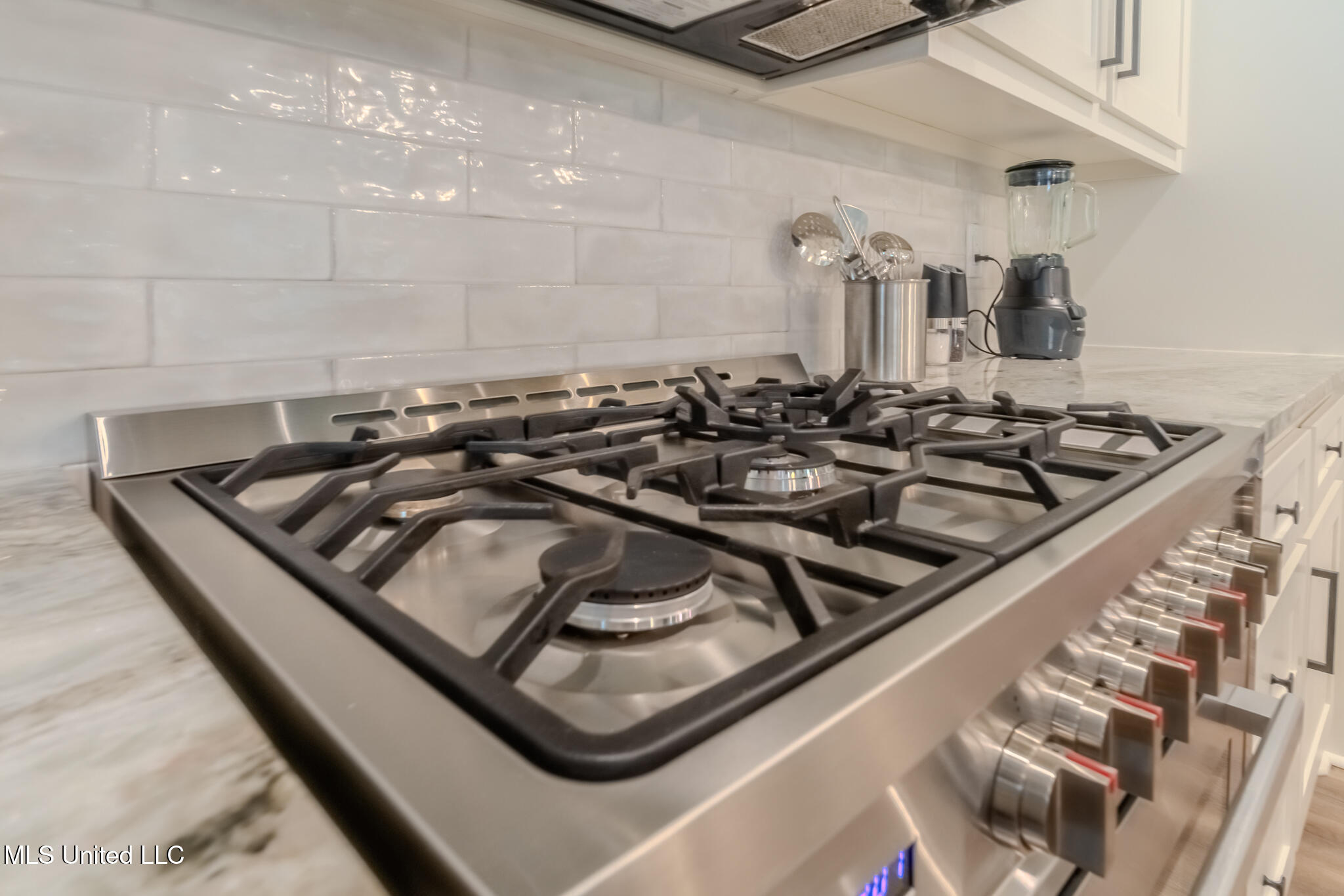 4300 Cobblestone Lane Property Photo 7