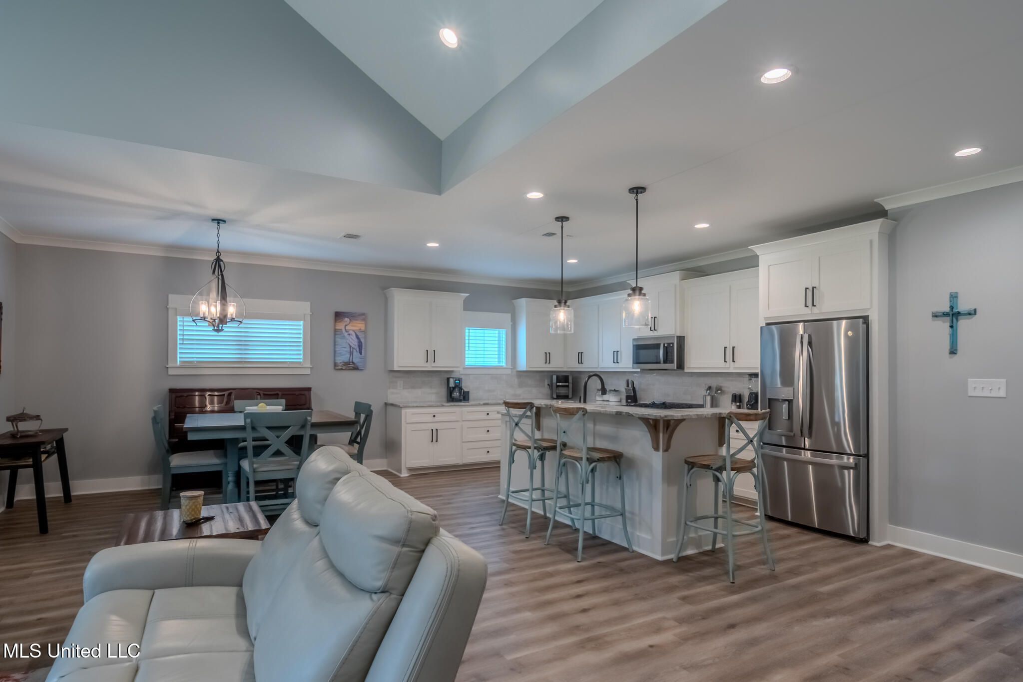 4300 Cobblestone Lane Property Photo 10