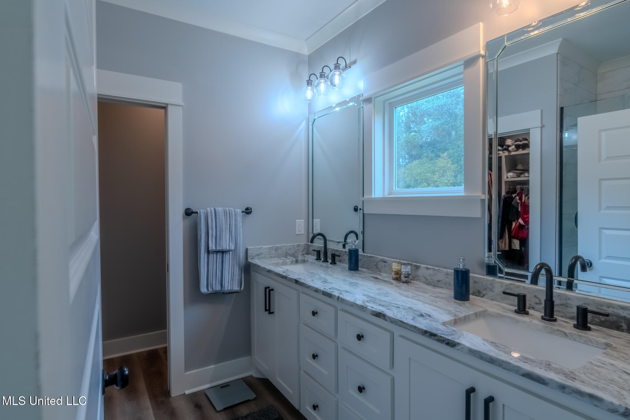 4300 Cobblestone Lane Property Photo 21