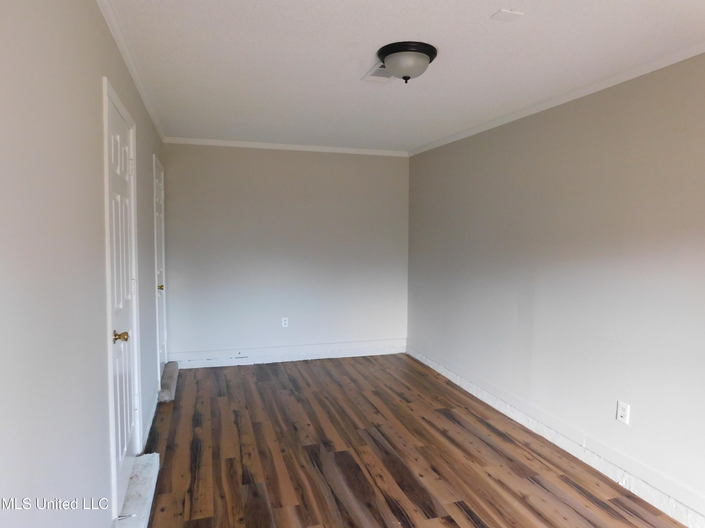 5935 Kentwood Drive Property Photo 23