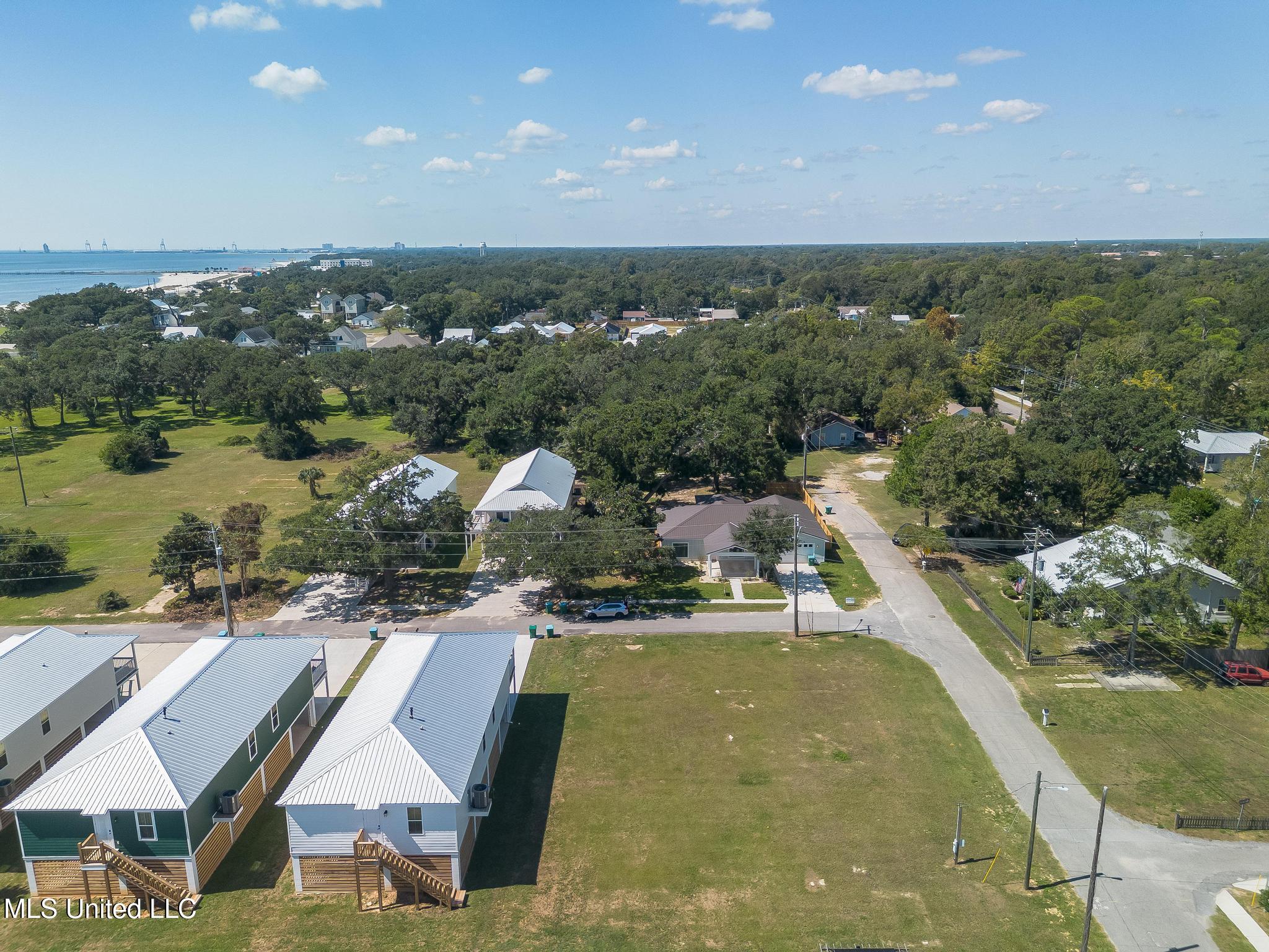 Oleander Drive Property Photo 4