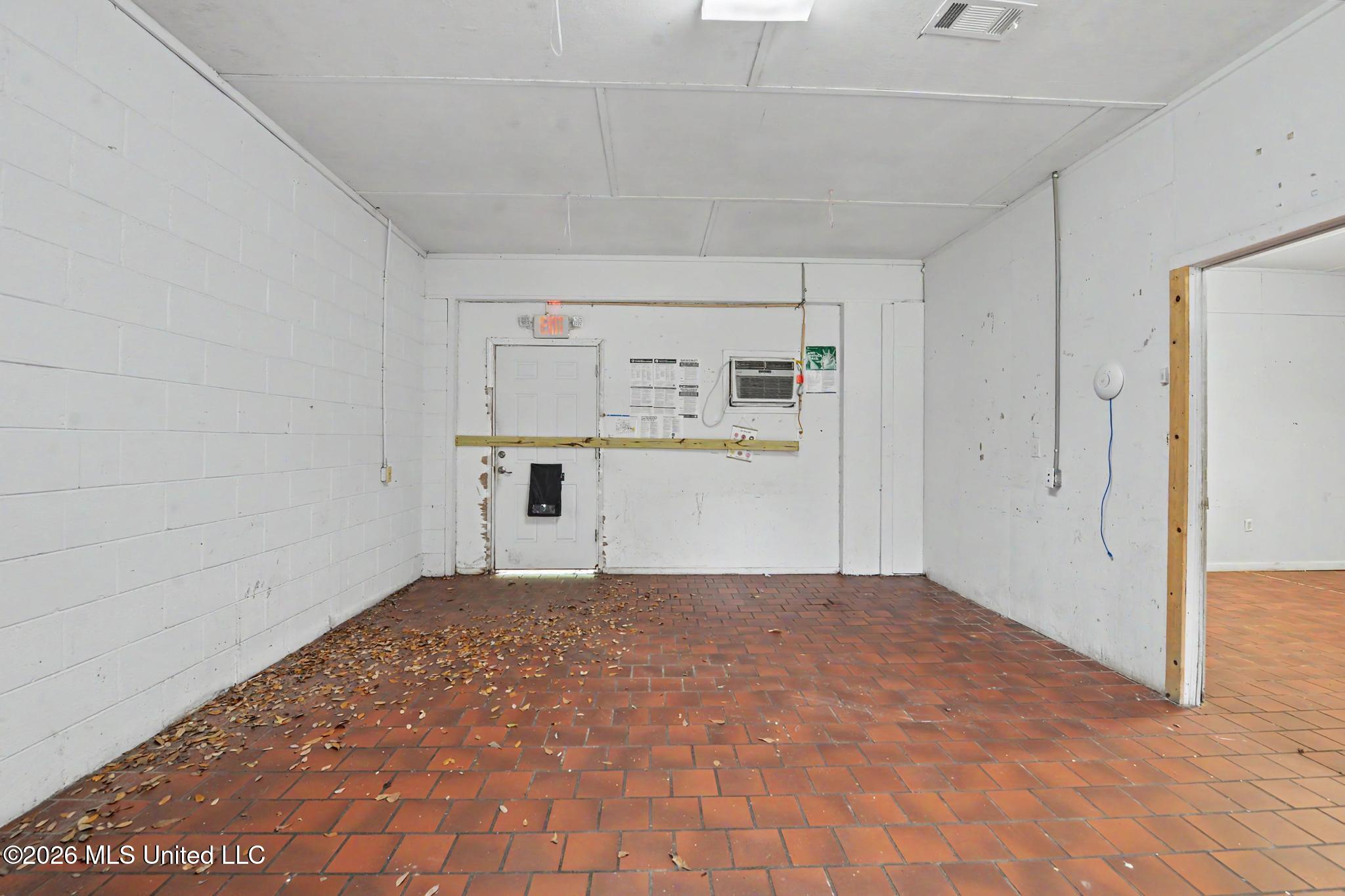 1916 Ladnier Road Property Photo 20