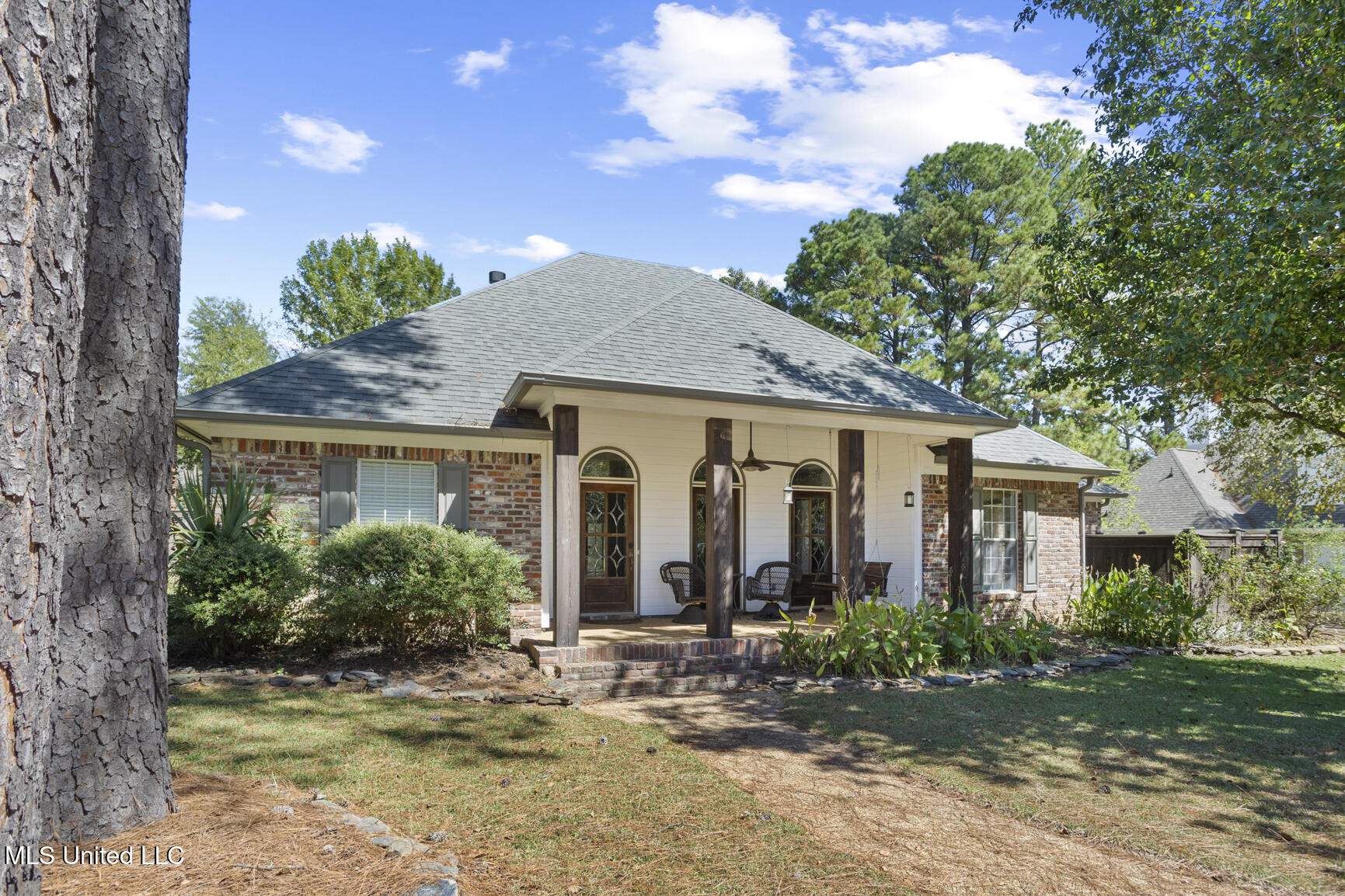 720 Woodgate Drive Property Photo 1