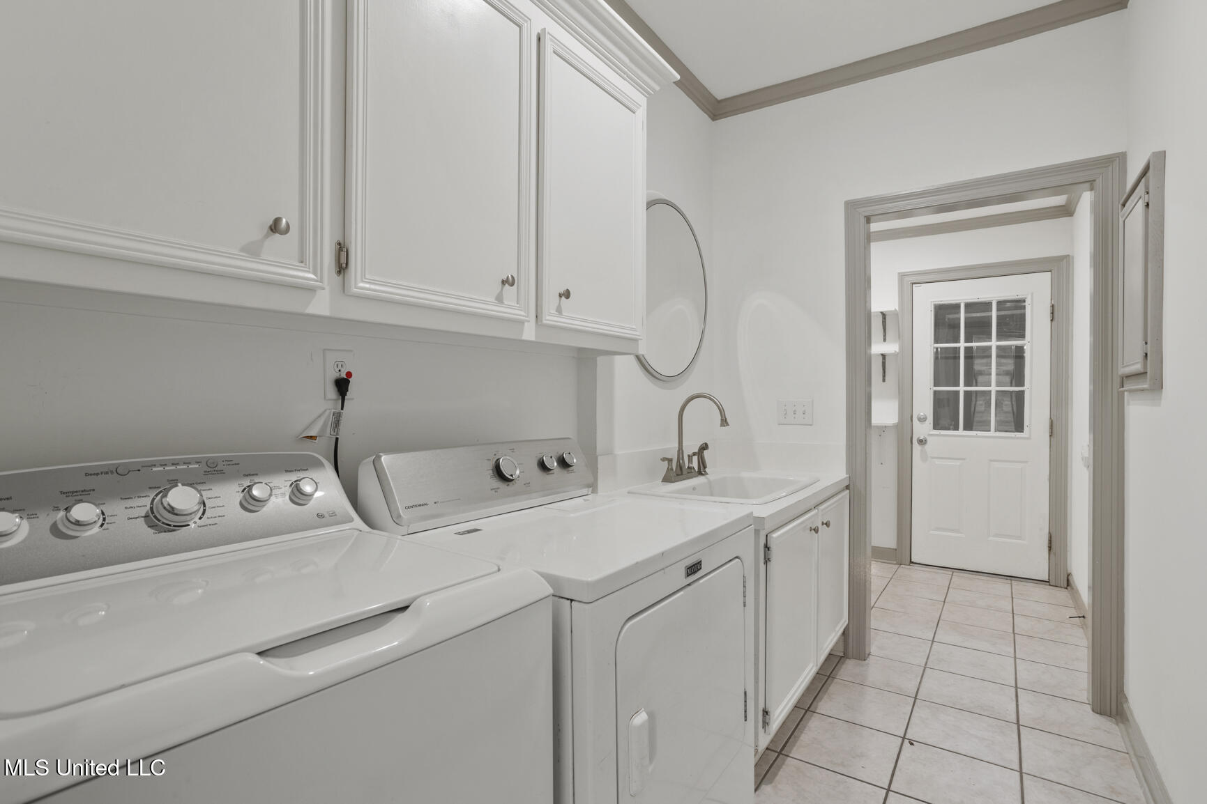 720 Woodgate Drive Property Photo 13