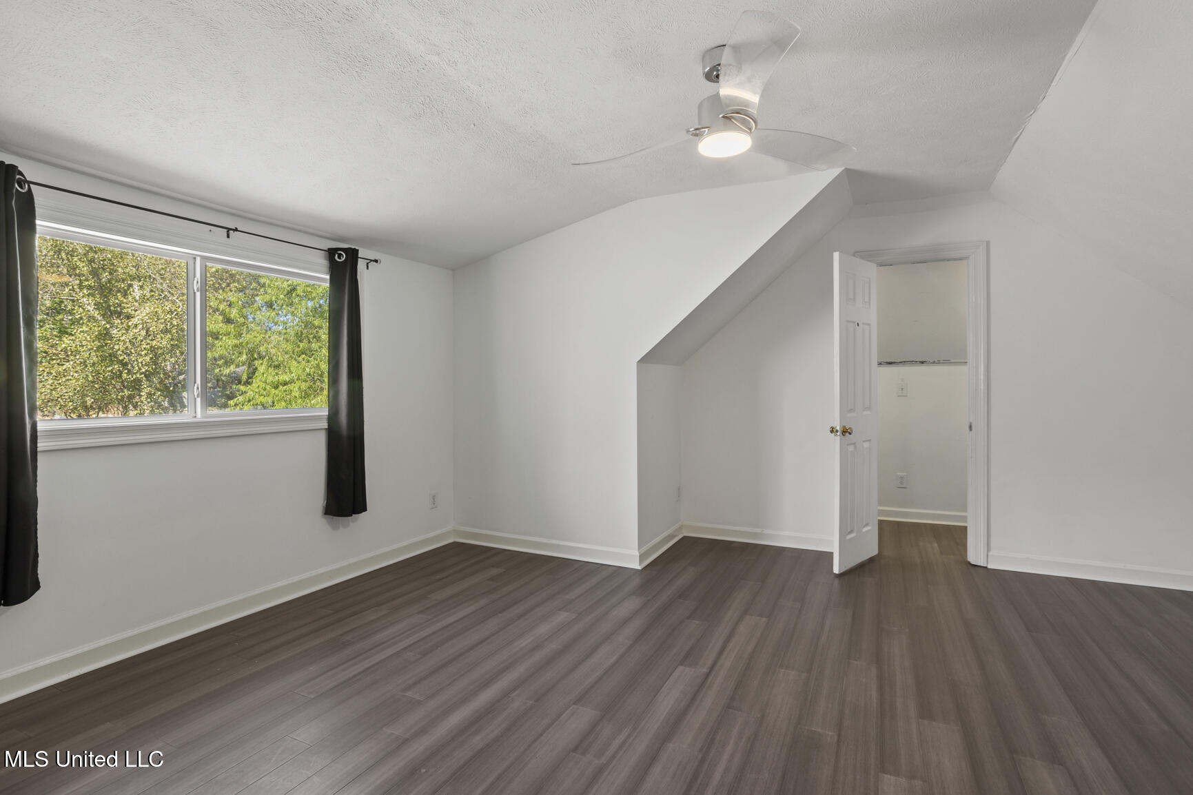 720 Woodgate Drive Property Photo 24