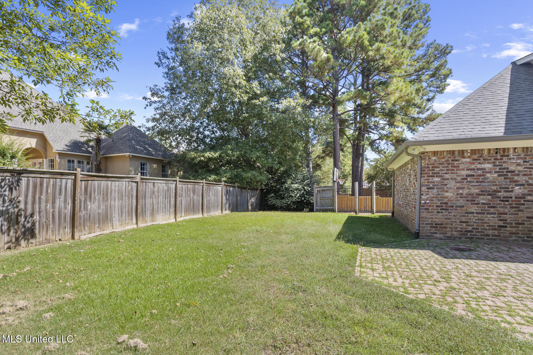 720 Woodgate Drive Property Photo 30