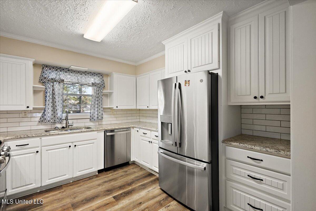 809 Oakwood Drive Property Photo 13