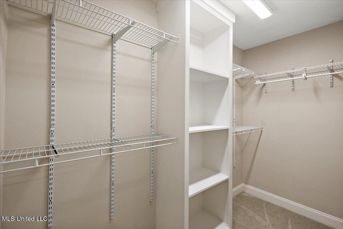 809 Oakwood Drive Property Photo 17