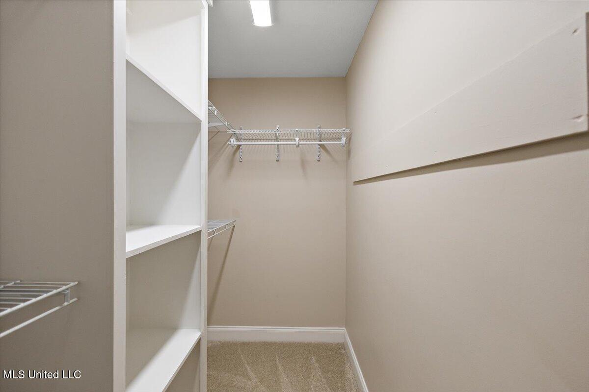 809 Oakwood Drive Property Photo 18