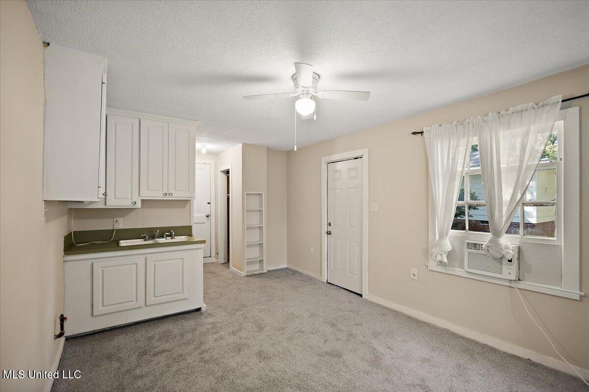 809 Oakwood Drive Property Photo 29