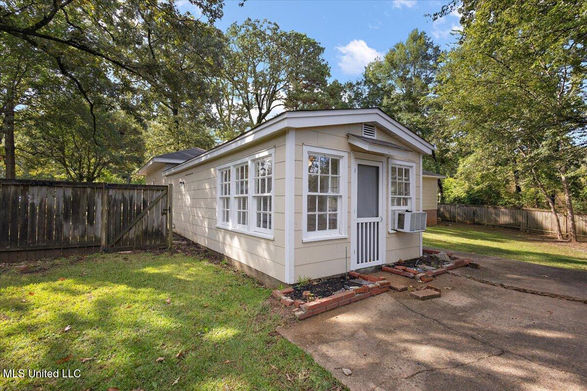 809 Oakwood Drive Property Photo 37