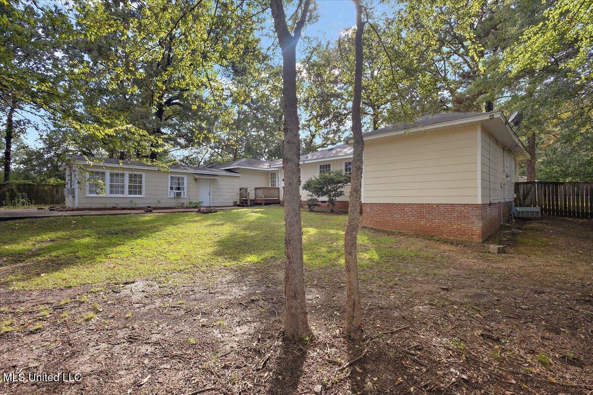 809 Oakwood Drive Property Photo 38