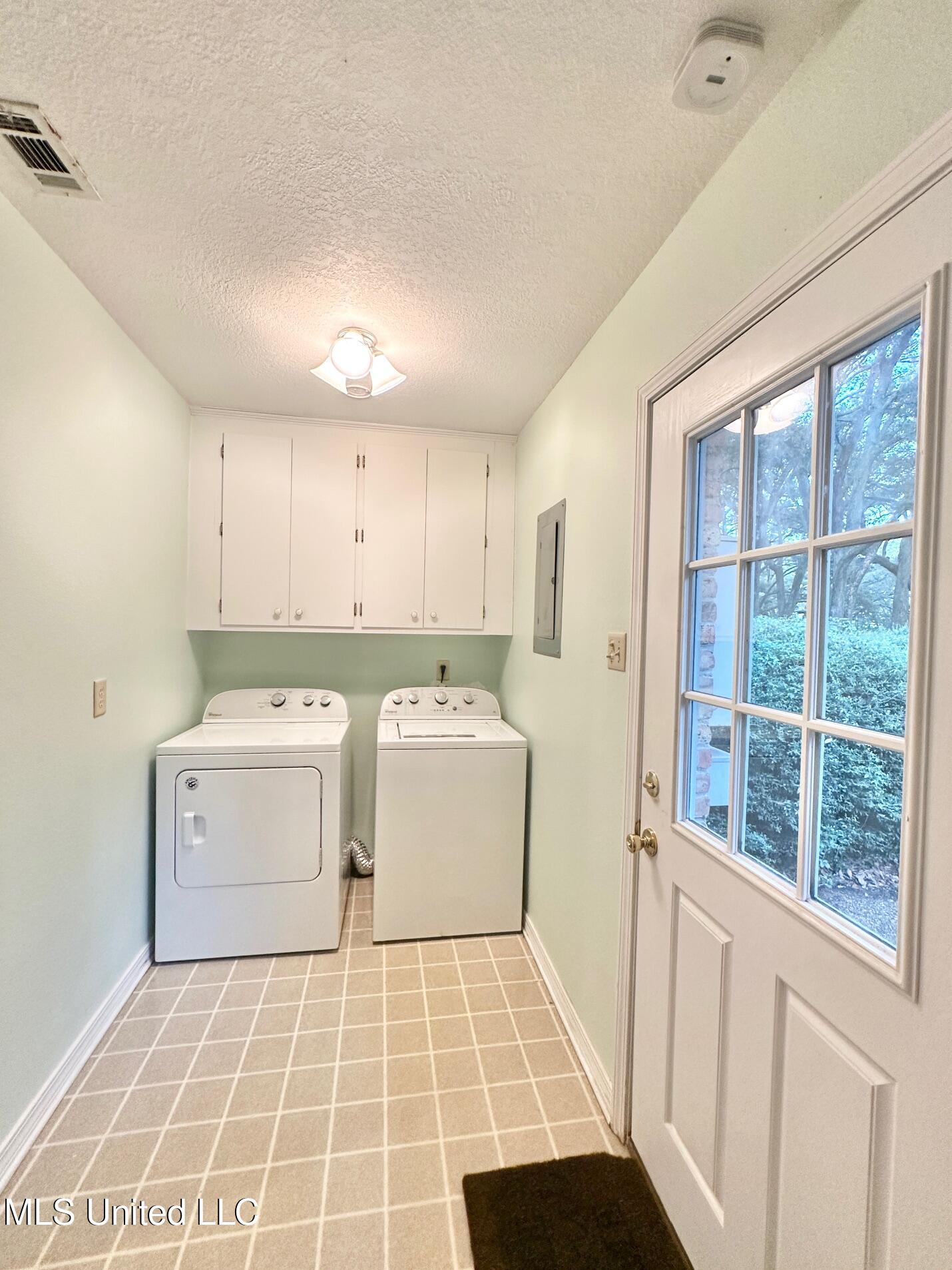 6001 Wooded Acres Road Property Photo 20