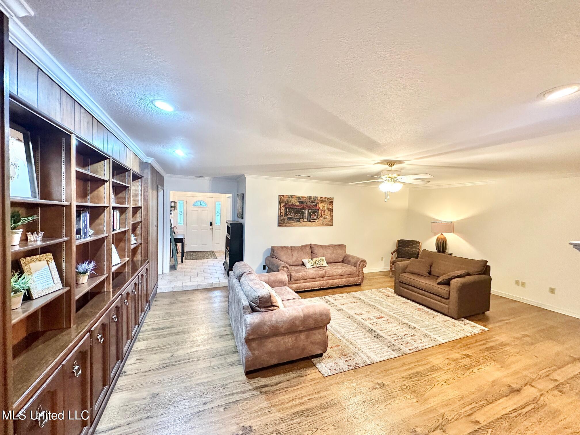 6001 Wooded Acres Road Property Photo 29