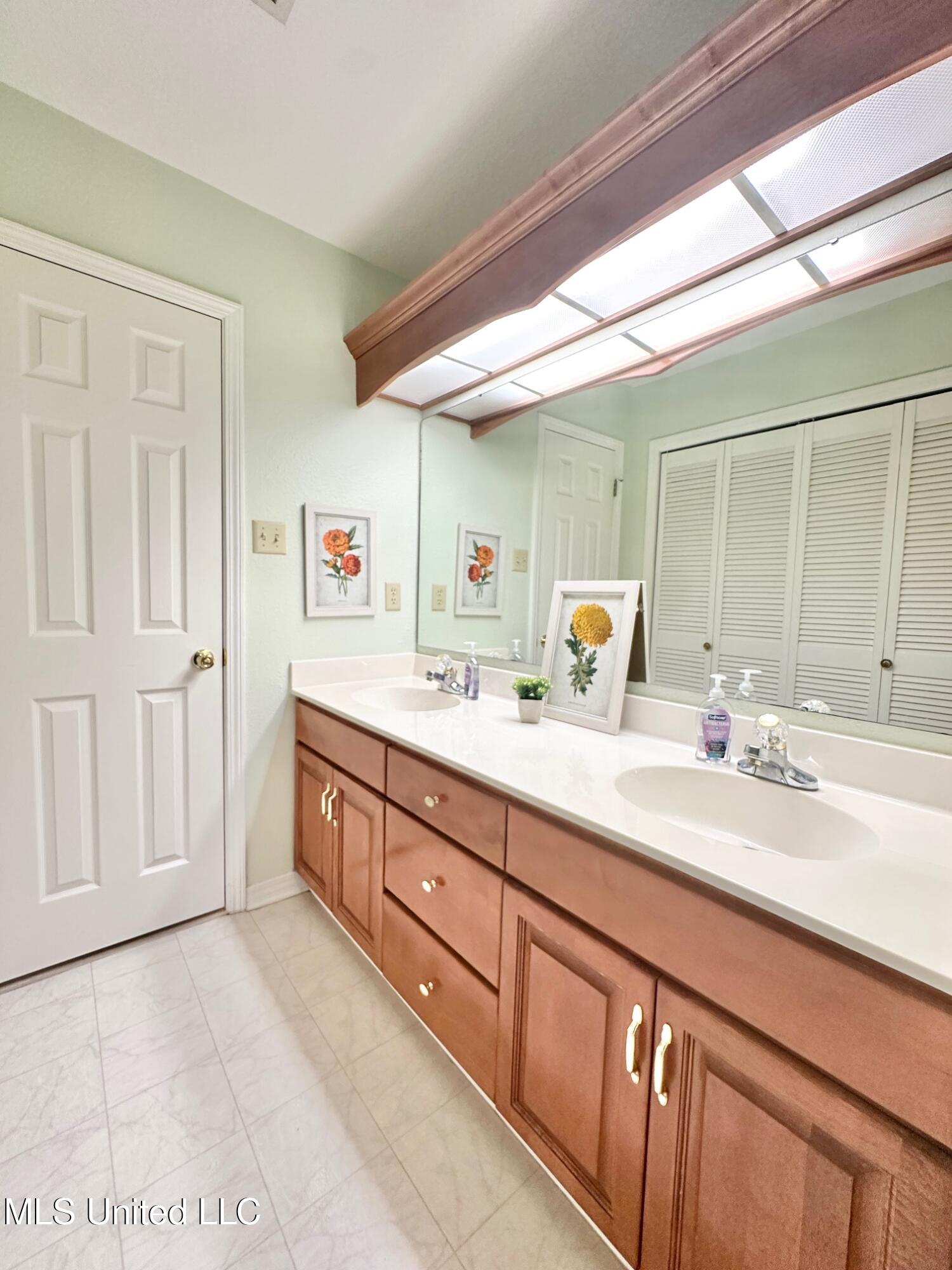 6001 Wooded Acres Road Property Photo 40