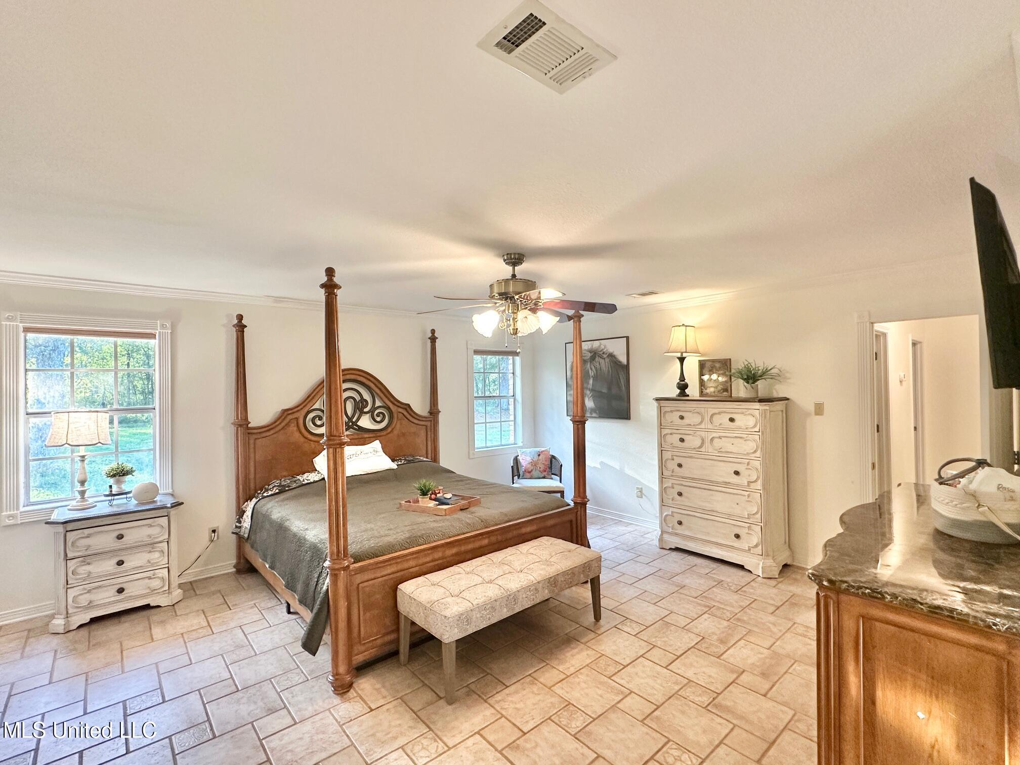 6001 Wooded Acres Road Property Photo 42