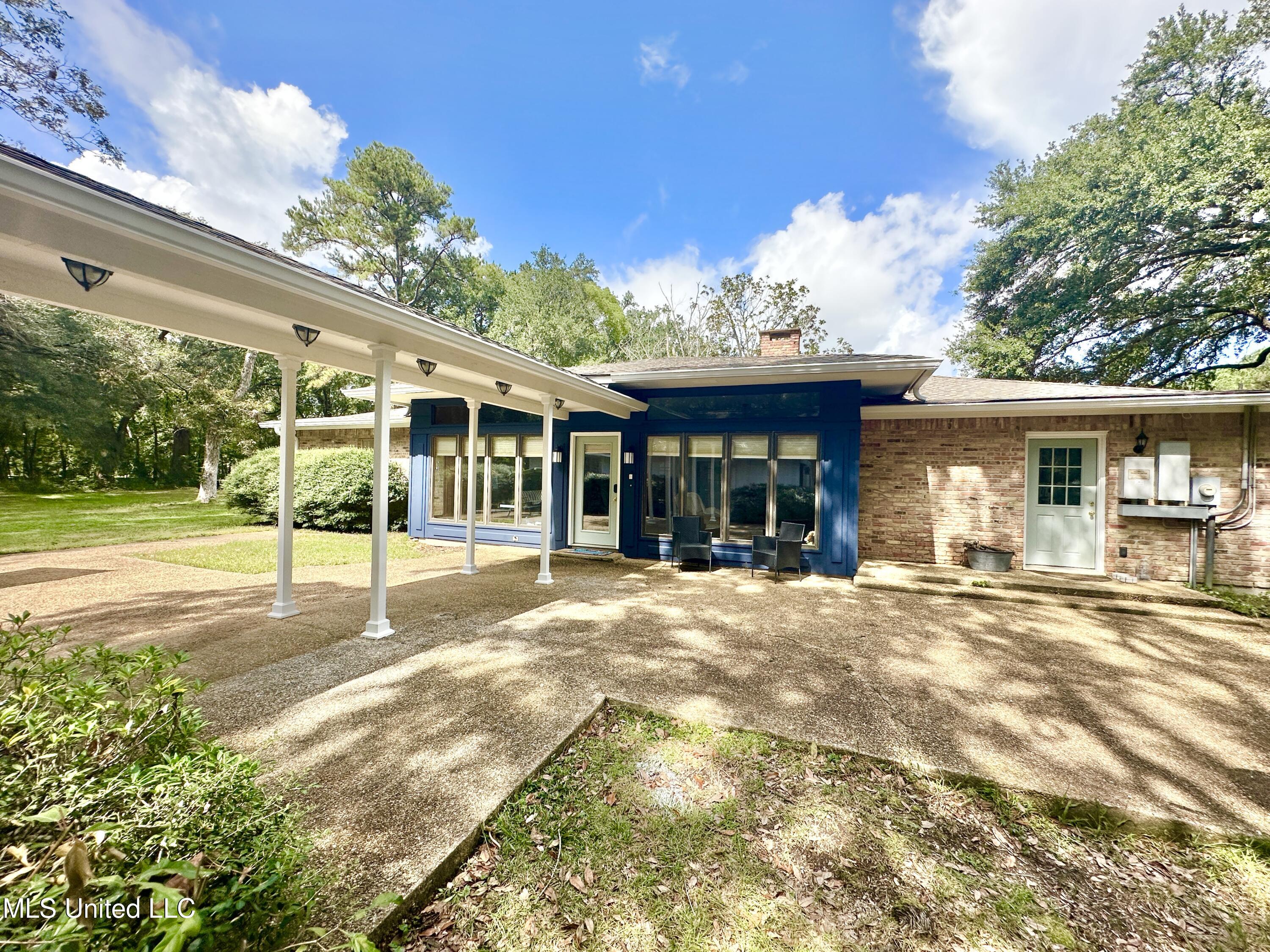 6001 Wooded Acres Road Property Photo 52