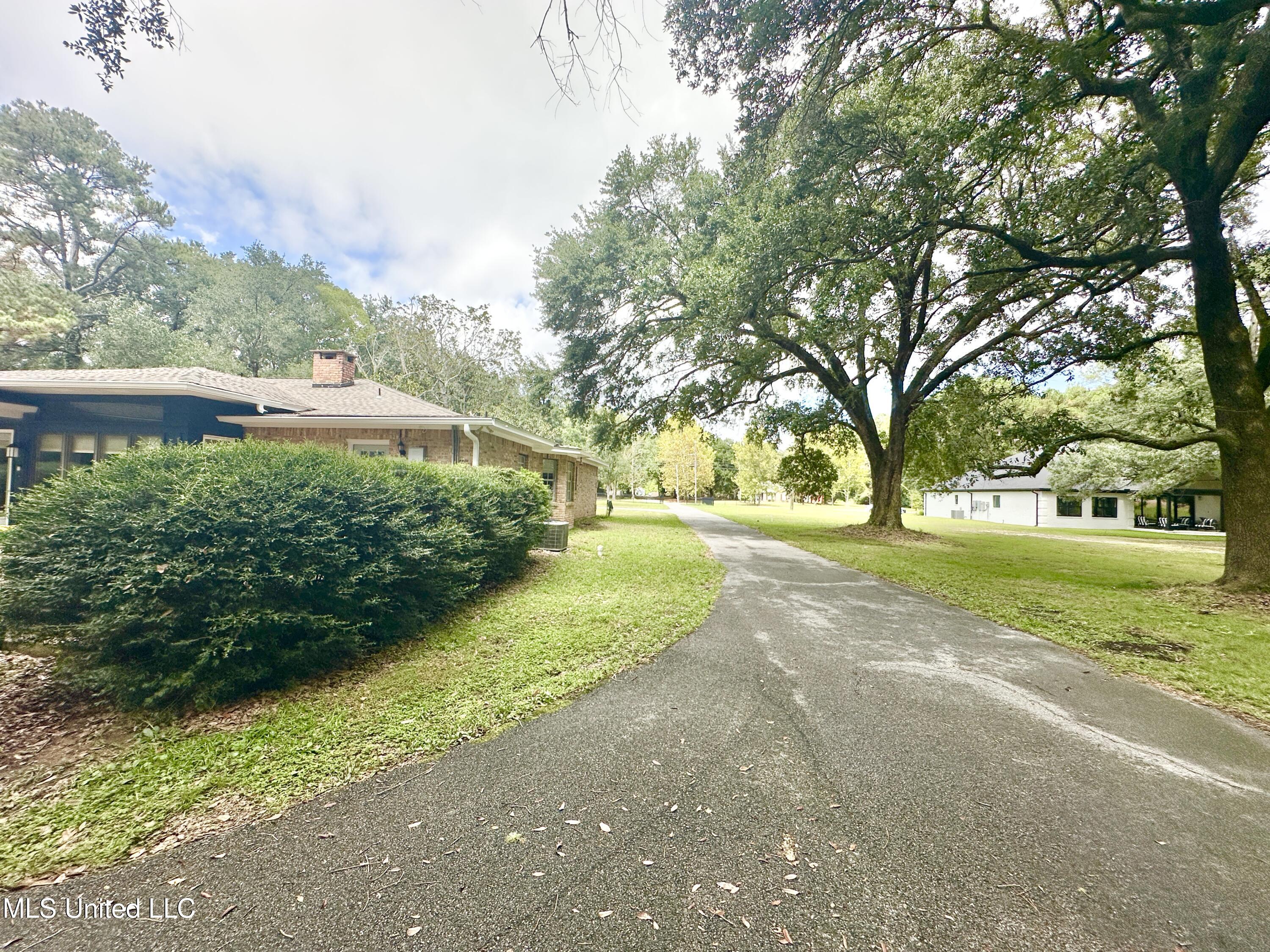 6001 Wooded Acres Road Property Photo 54