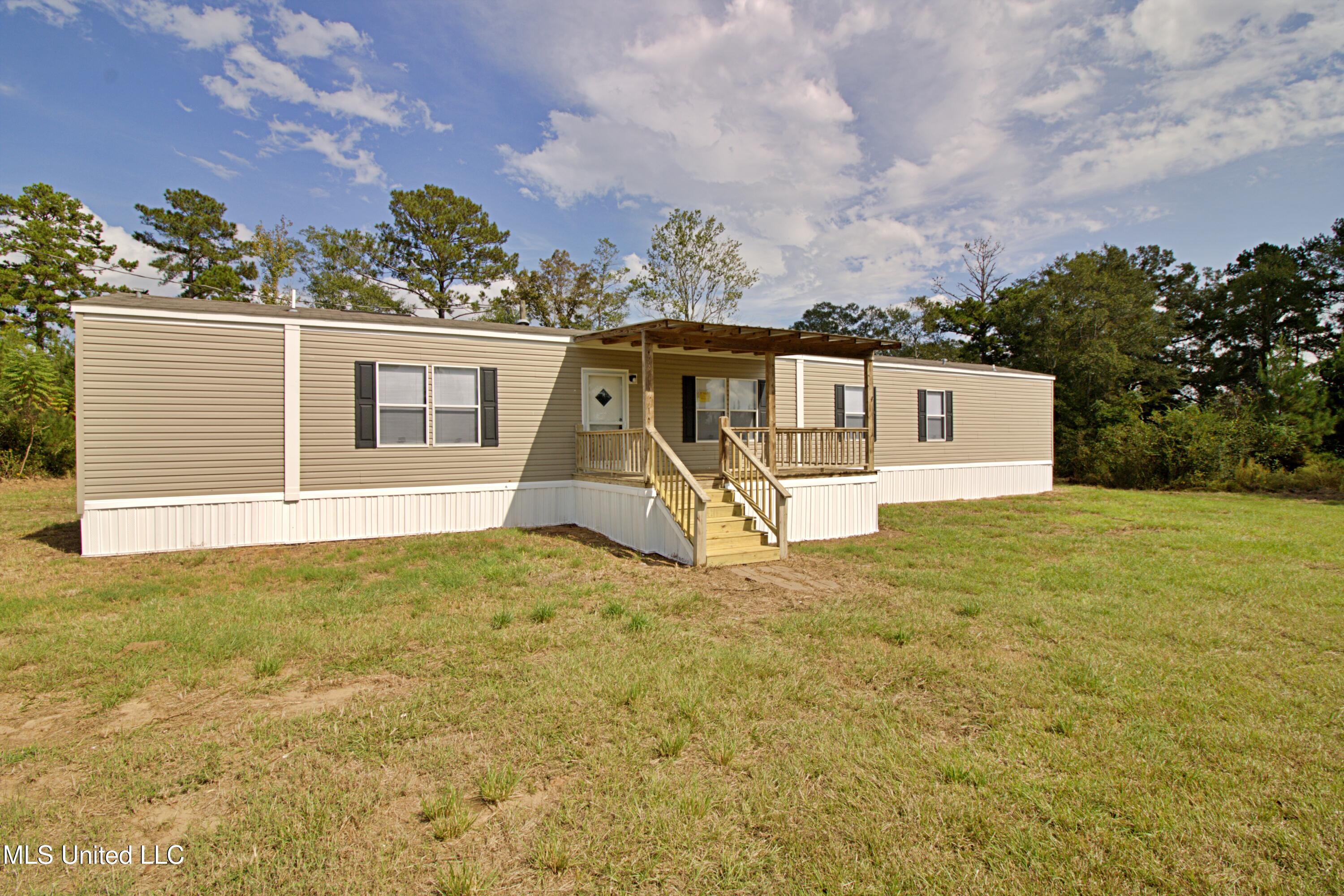 10174 County Road 210 Property Photo 2