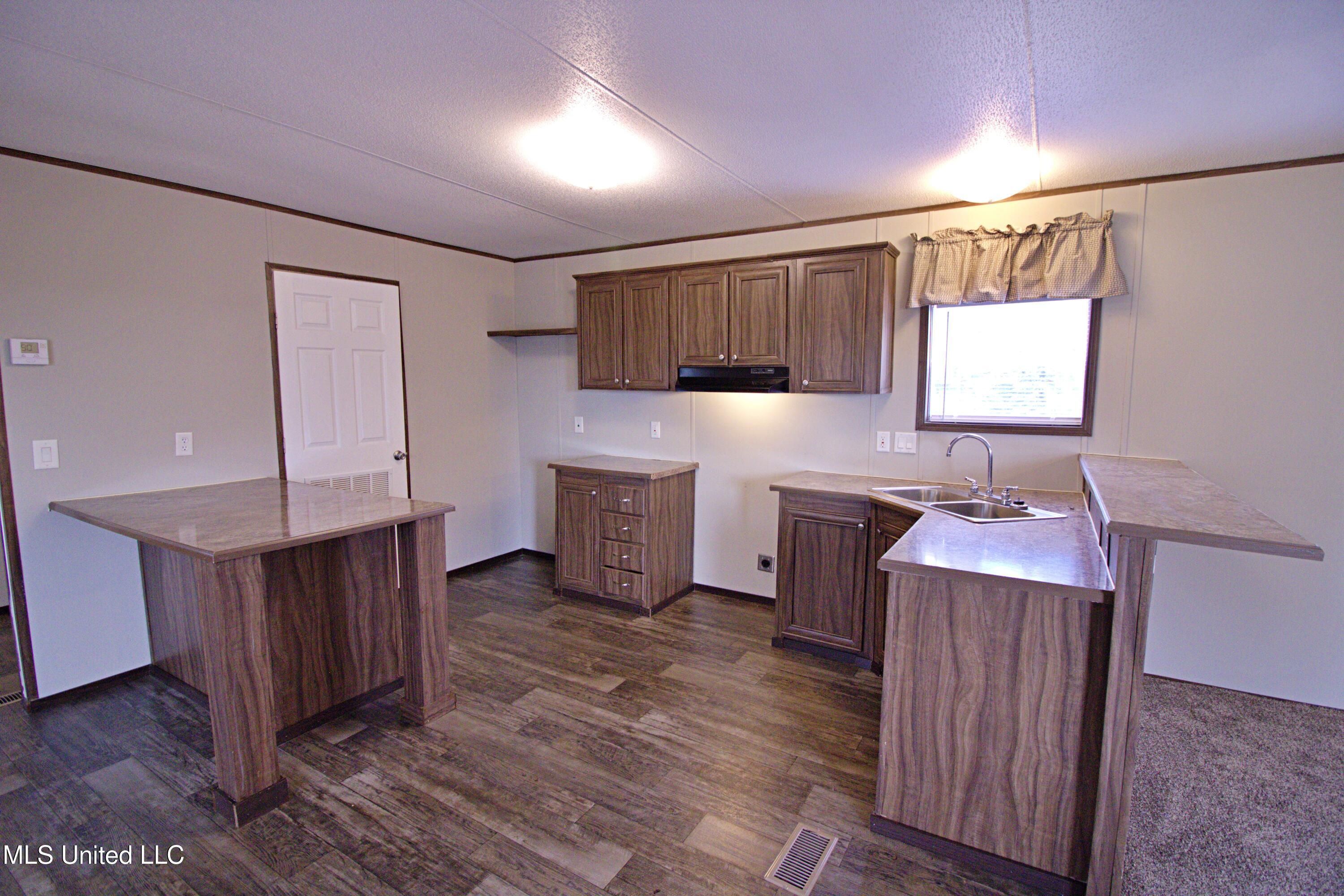 10174 County Road 210 Property Photo 7