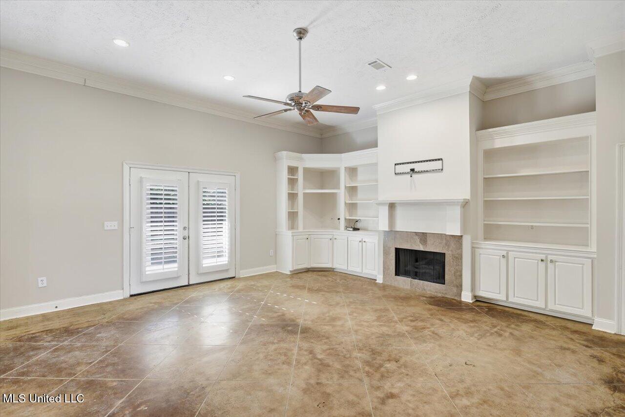 802 Champion View Property Photo 3