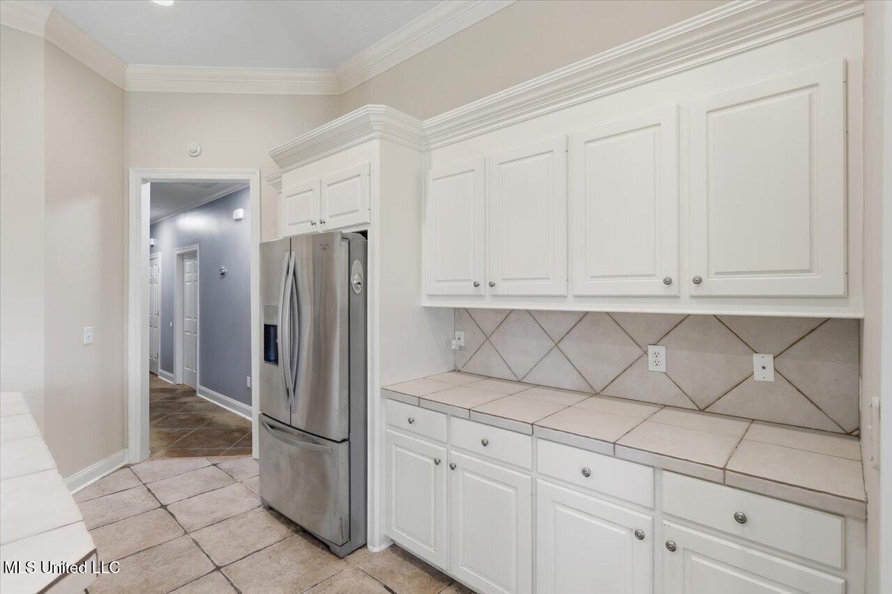 802 Champion View Property Photo 8