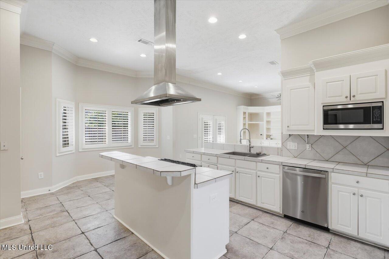 802 Champion View Property Photo 9