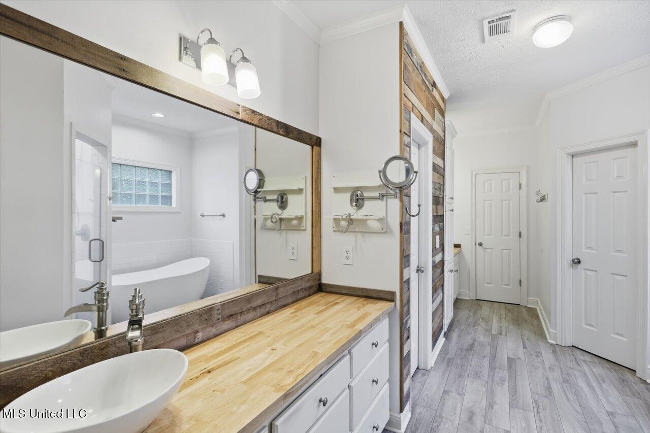 802 Champion View Property Photo 19