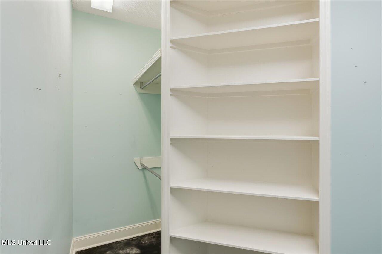 802 Champion View Property Photo 23