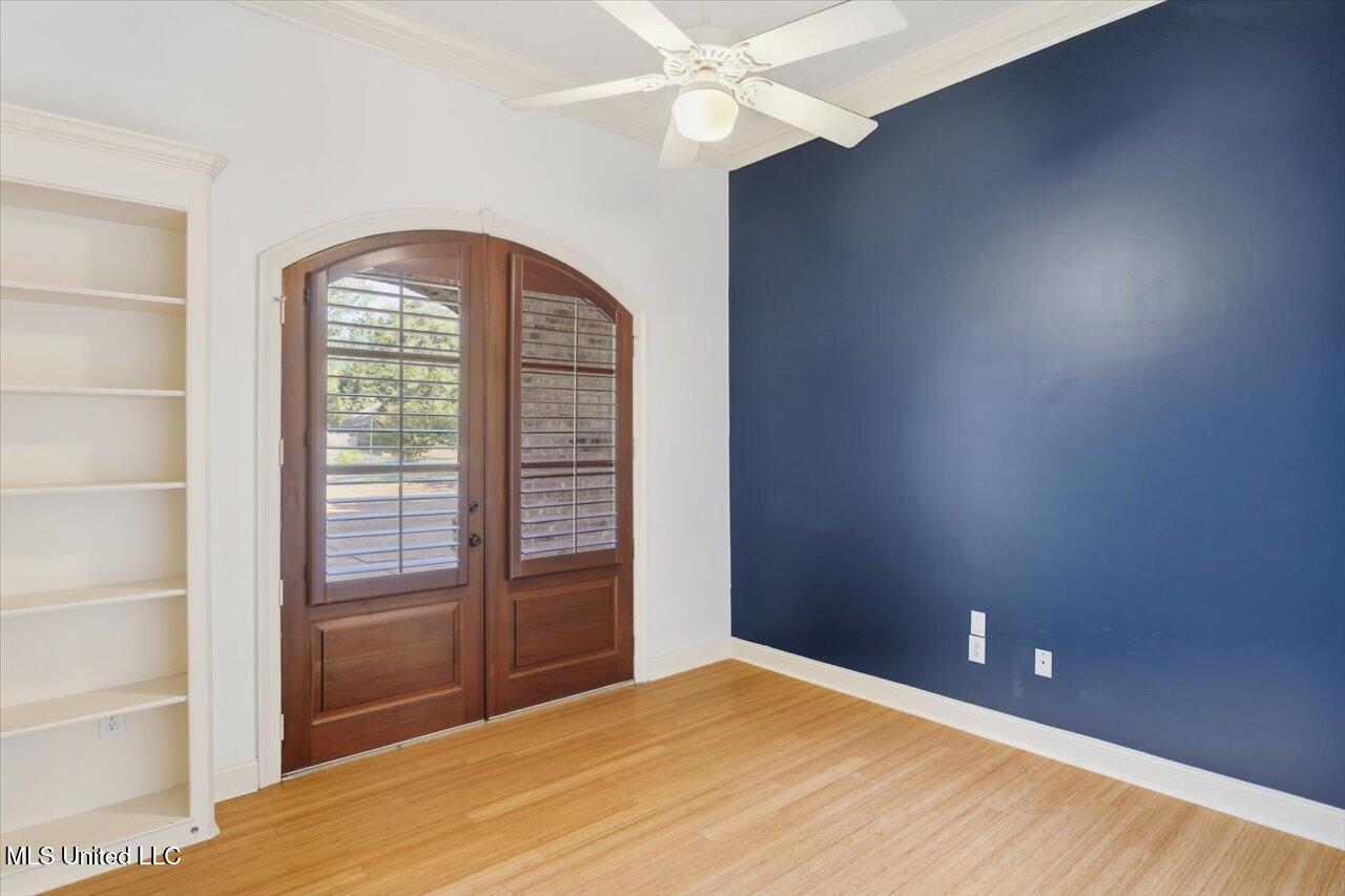 802 Champion View Property Photo 25