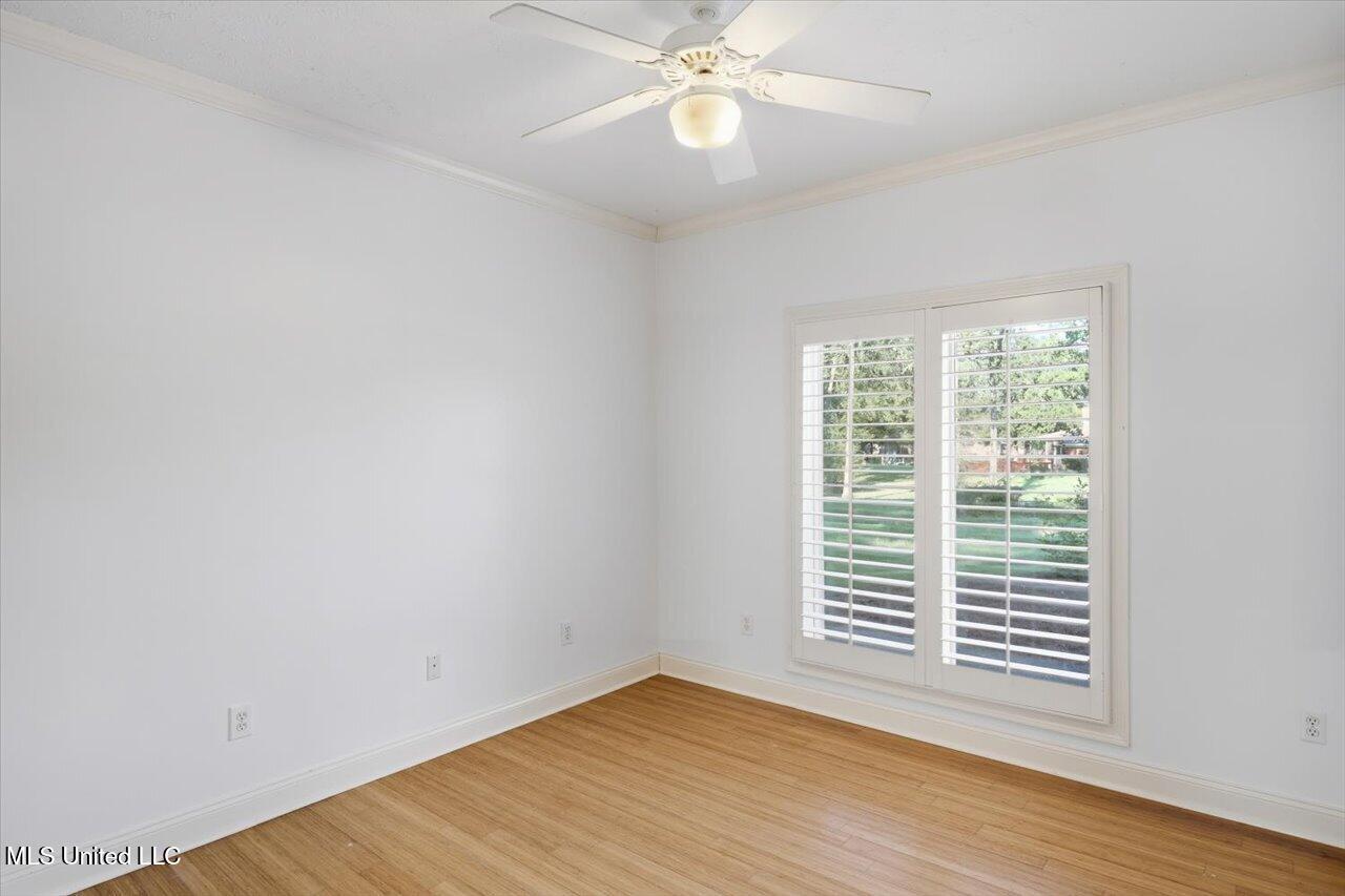 802 Champion View Property Photo 28