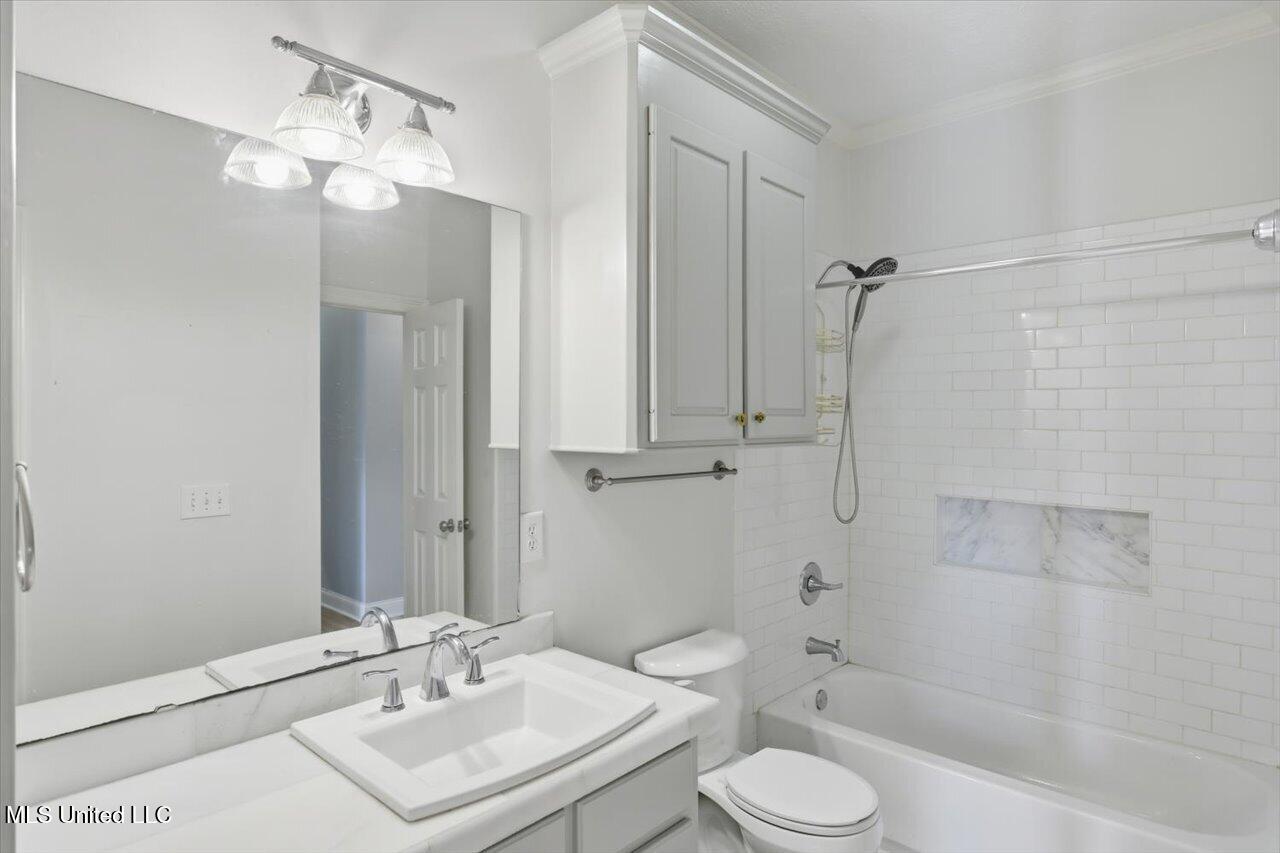 802 Champion View Property Photo 29