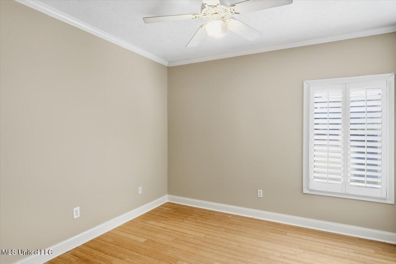 802 Champion View Property Photo 30