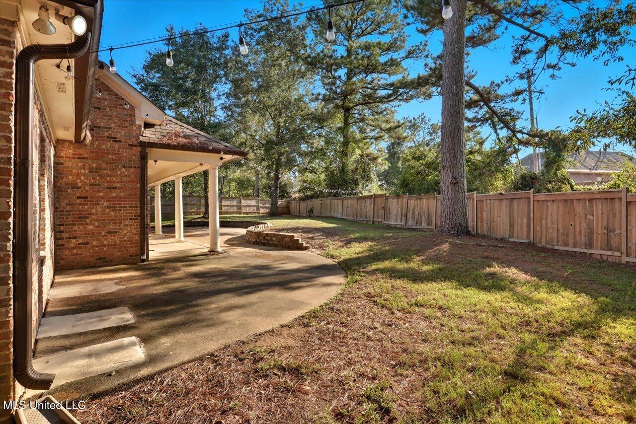 802 Champion View Property Photo 33