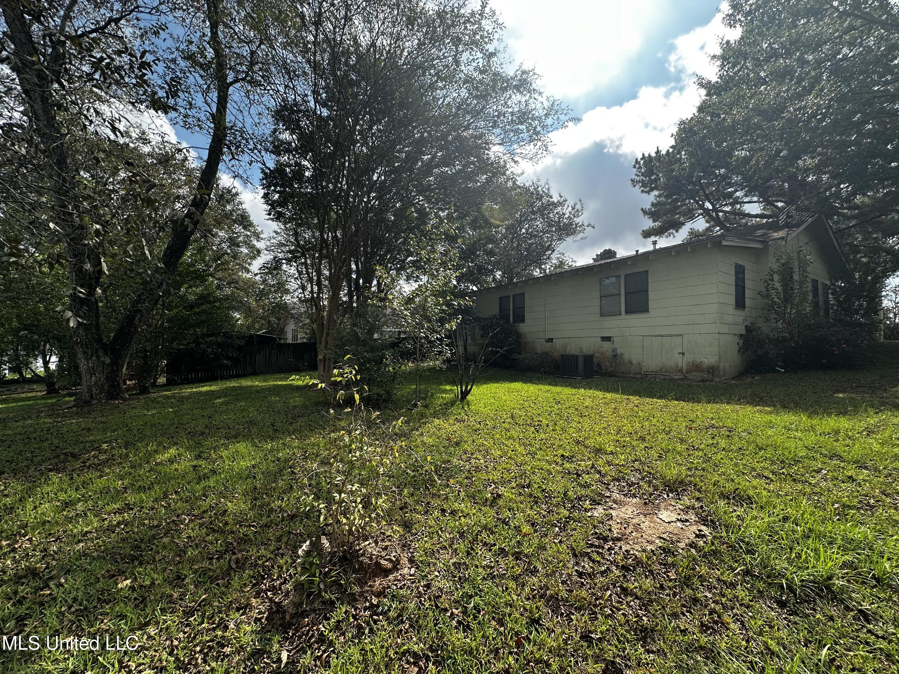 101 Ne 3rd Street Property Photo 8