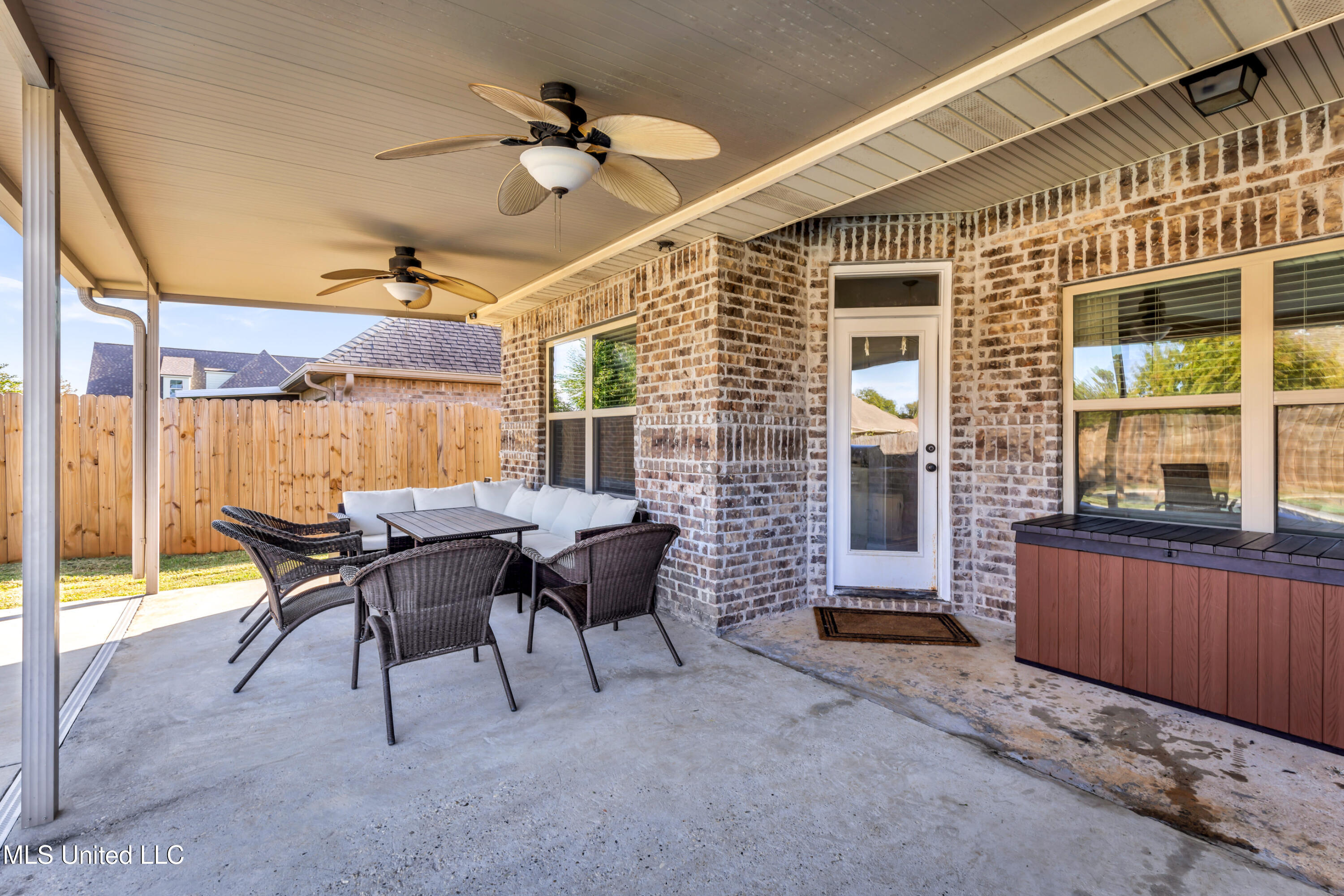 712 Champagne Drive Property Photo 27