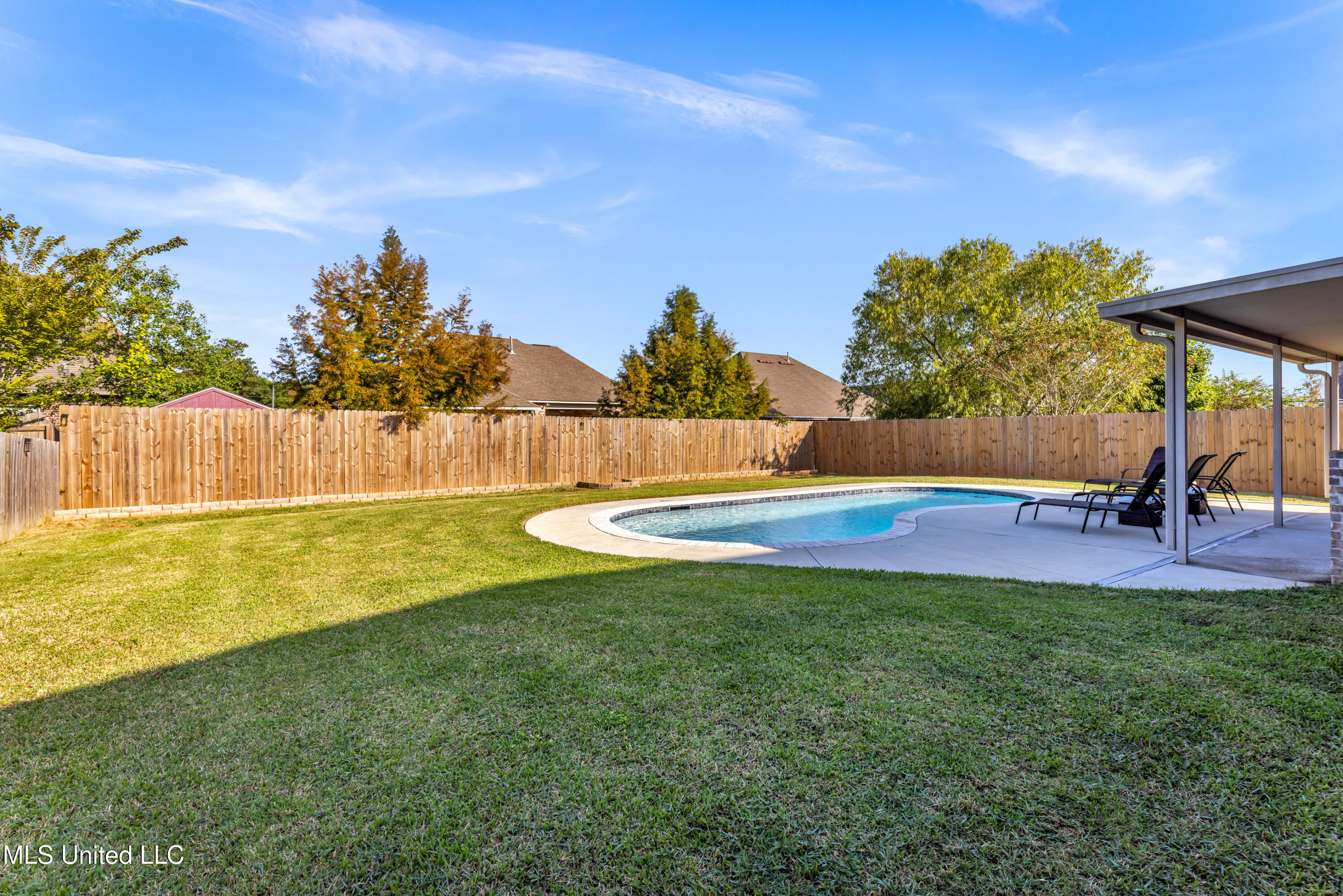 712 Champagne Drive Property Photo 30