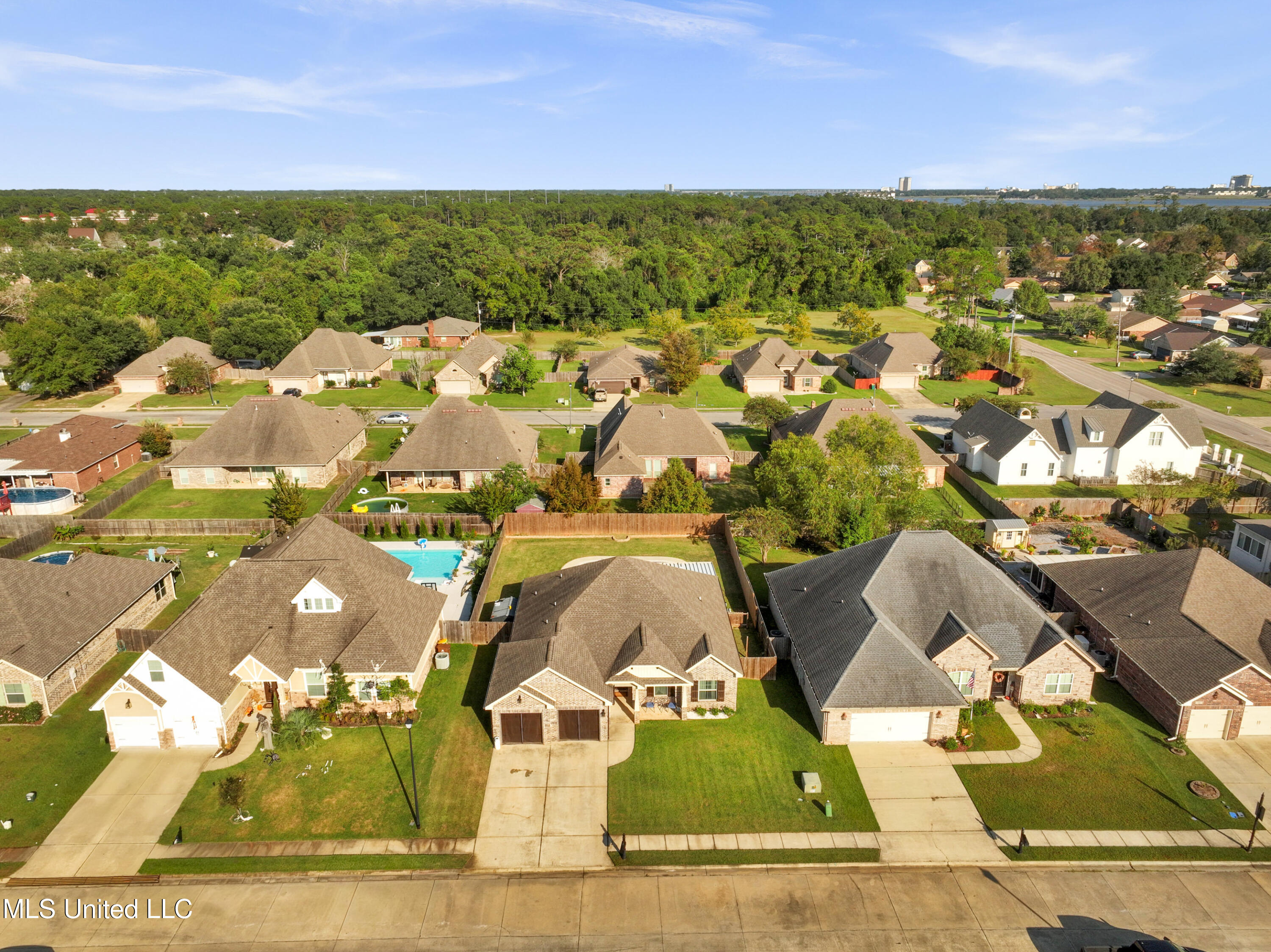 712 Champagne Drive Property Photo 32