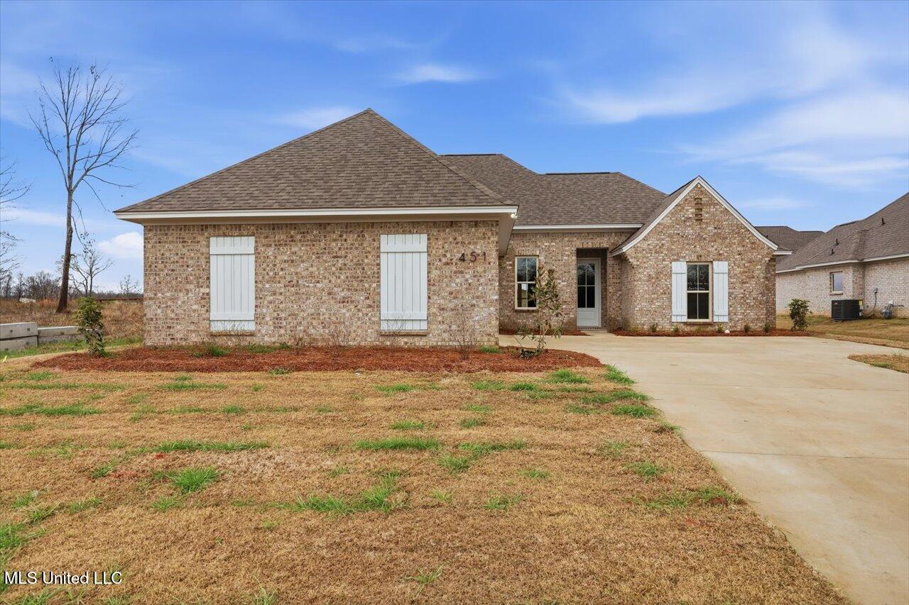 451 Baleigh Way Property Photo 2