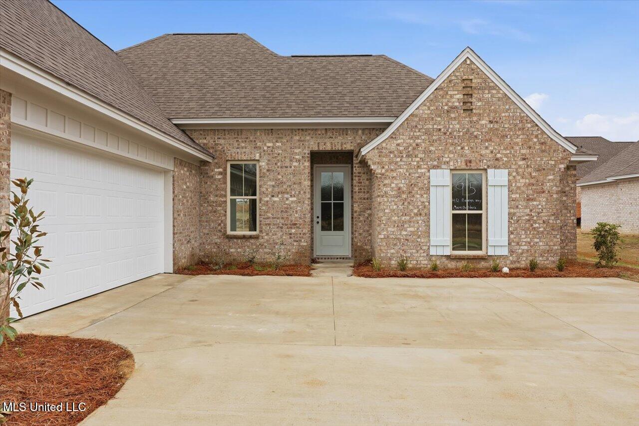 451 Baleigh Way Property Photo 3