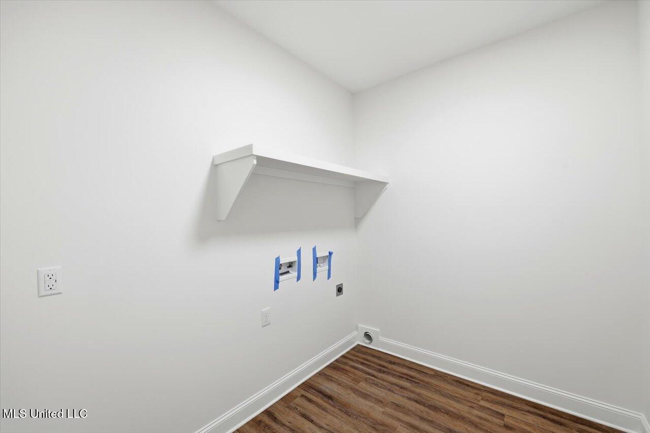 451 Baleigh Way Property Photo 12