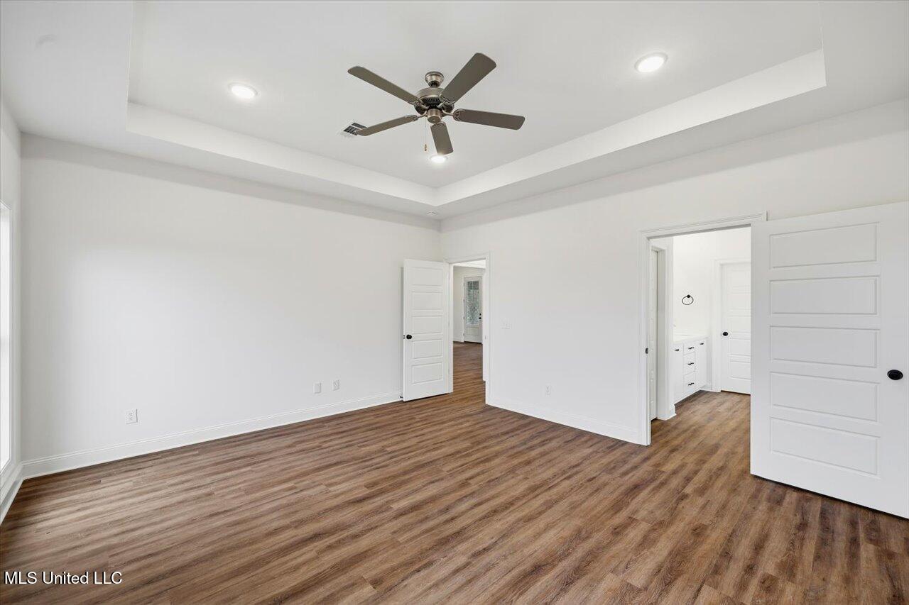 451 Baleigh Way Property Photo 14