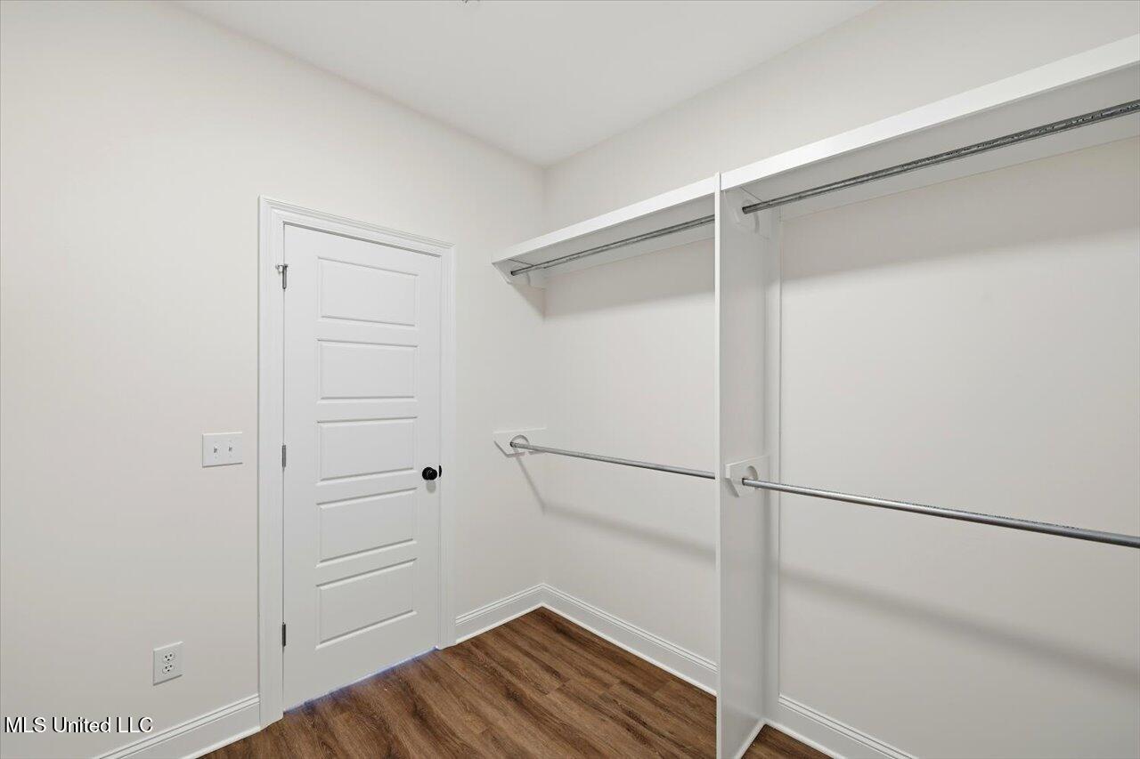 451 Baleigh Way Property Photo 16