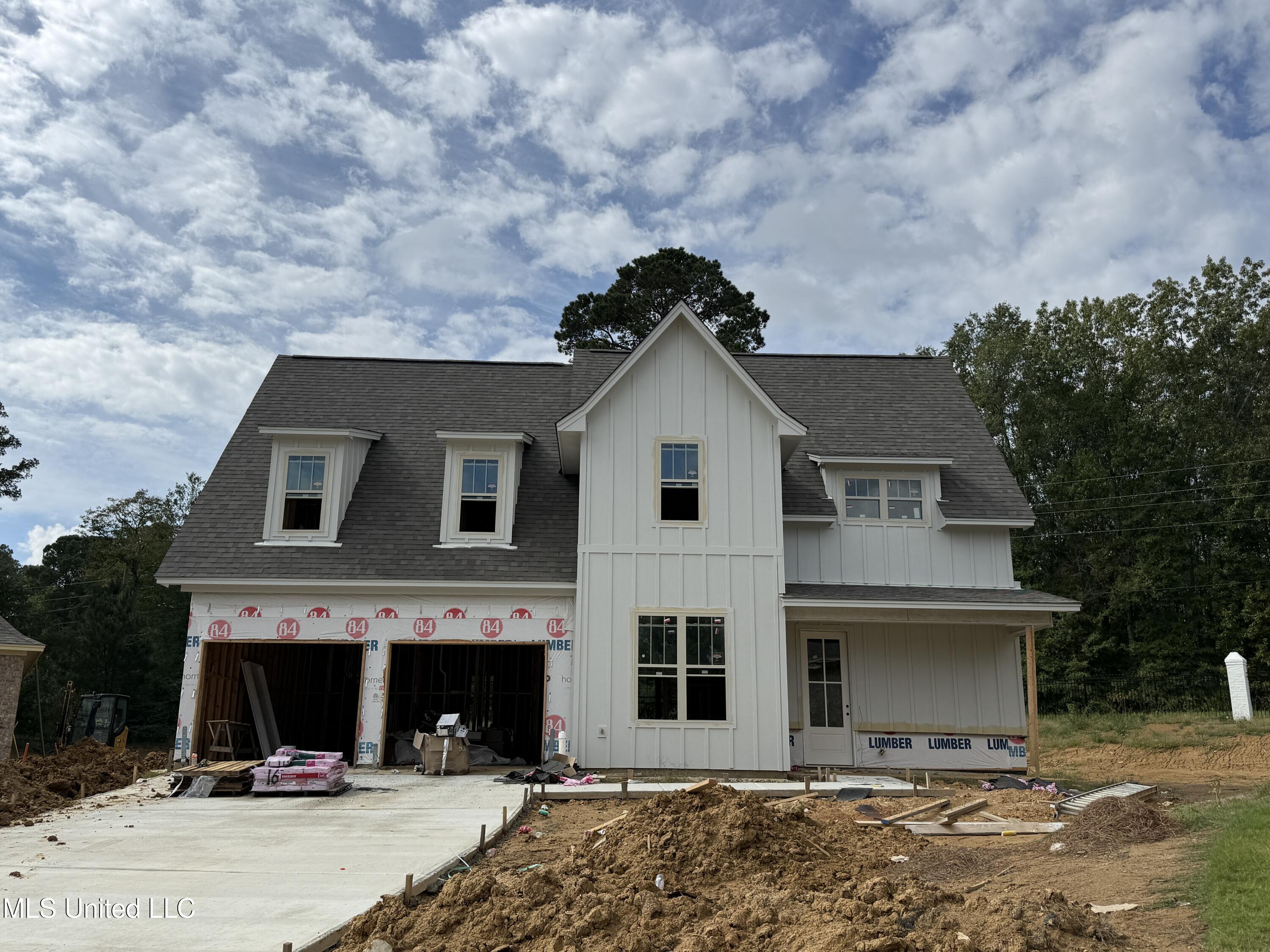 404 Hyde Park Cove Property Photo 1