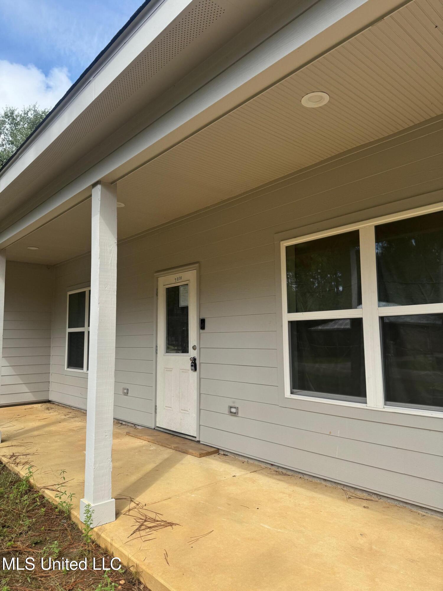 7087-7091 Hancock Drive Property Photo 2
