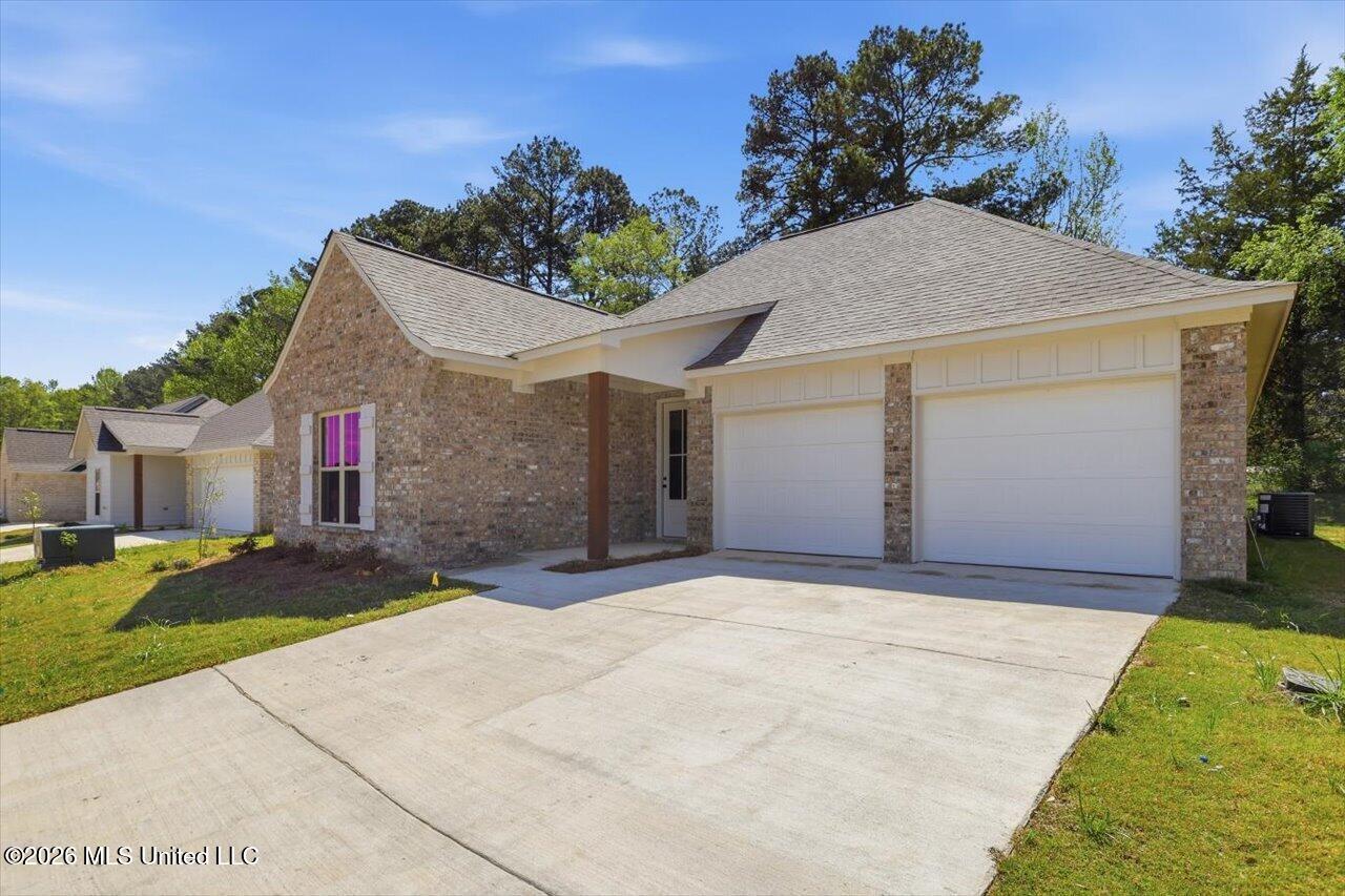 408 Hyde Park Cove Property Photo 1